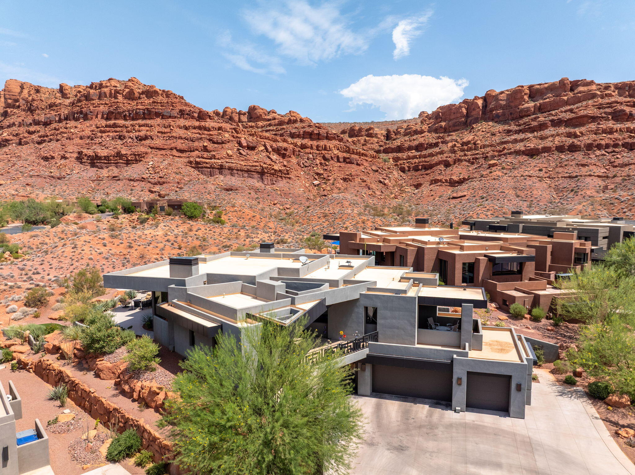 VISTAS AT ENTRADA - Residential