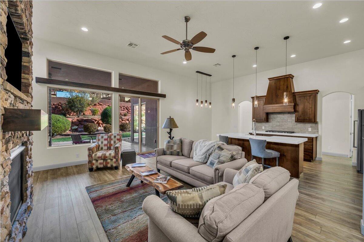 KACHINA SPRINGS EAST - Residential