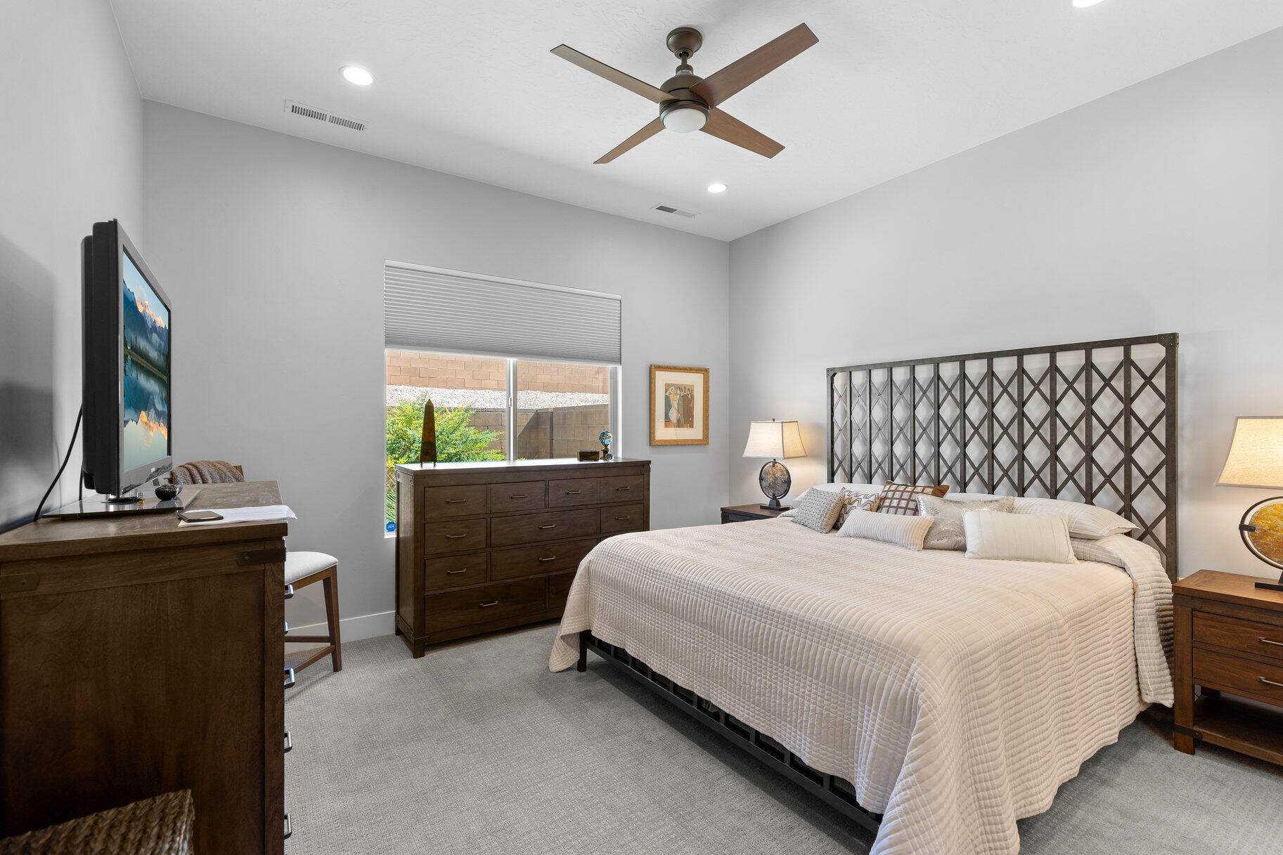 VILLAS AT SUN RIVER - Residential