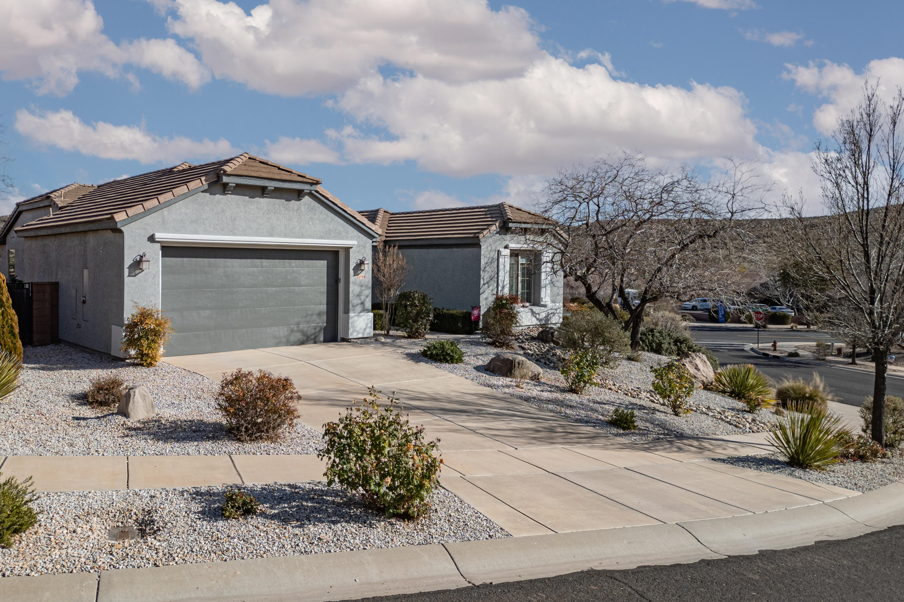 CORAL CANYON - Residential