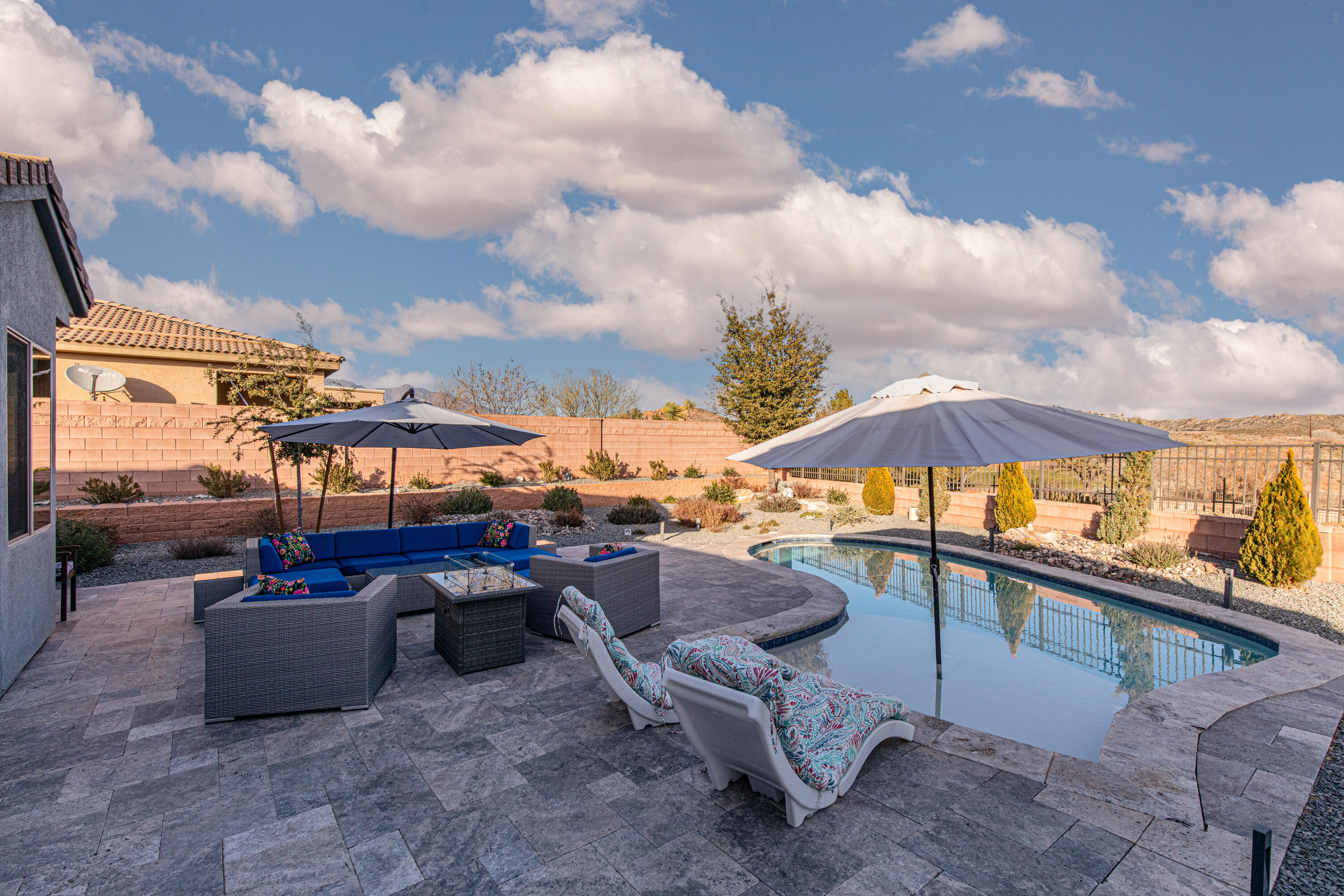 CORAL CANYON - Residential