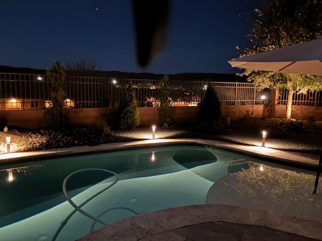 CORAL CANYON - Residential