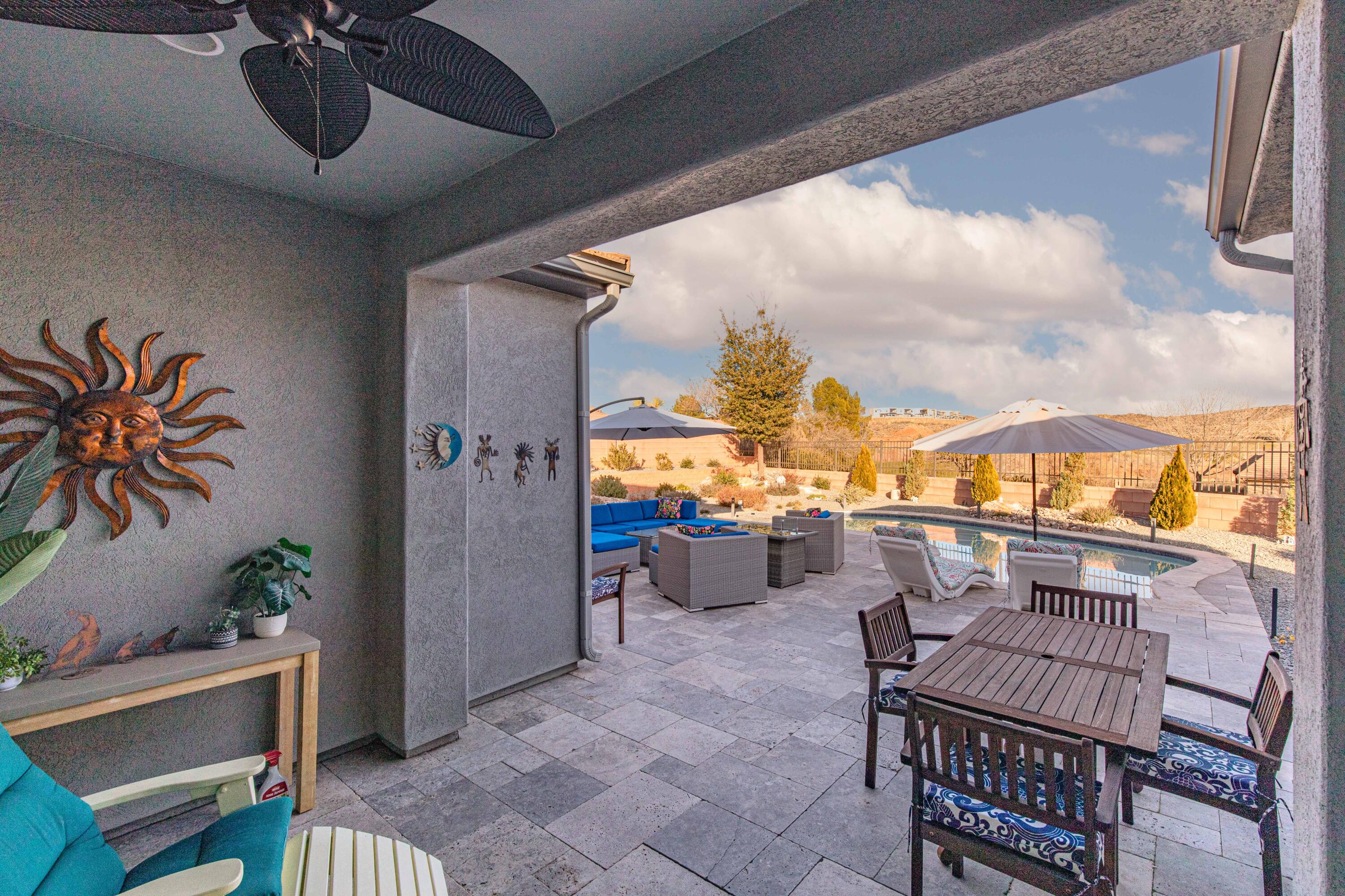 CORAL CANYON - Residential