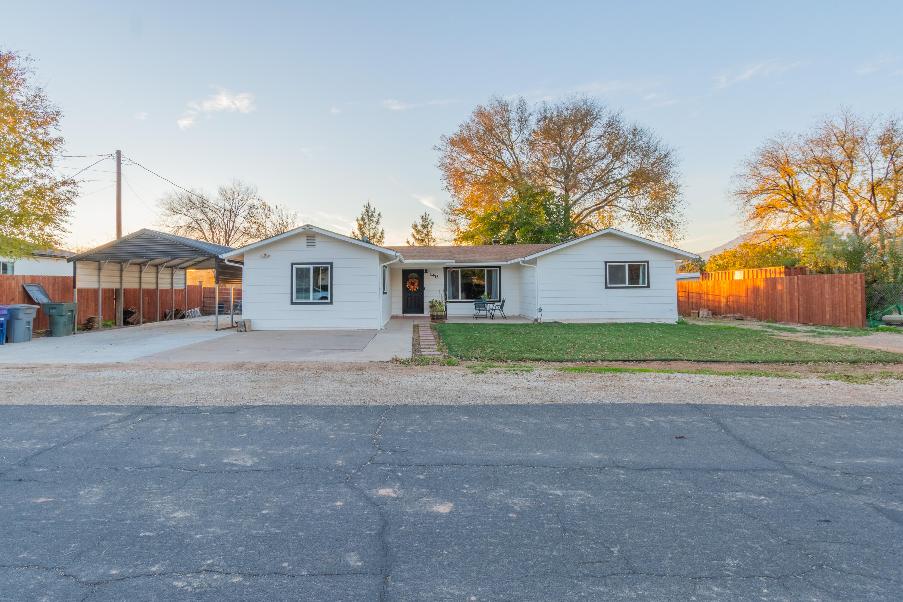 LAVERKIN TOWNSITE AND FIELD - Residential