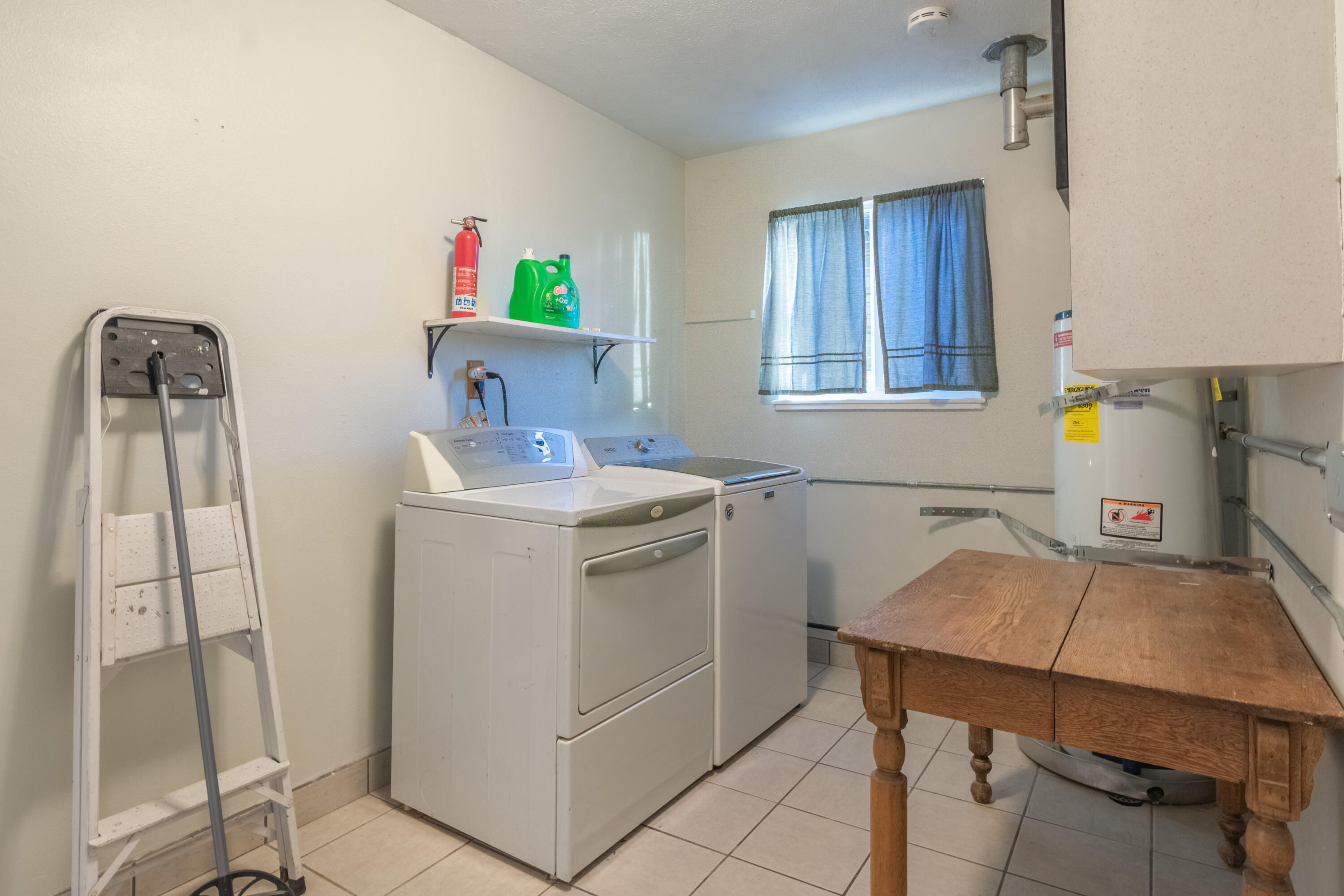 LAVERKIN TOWNSITE AND FIELD - Residential