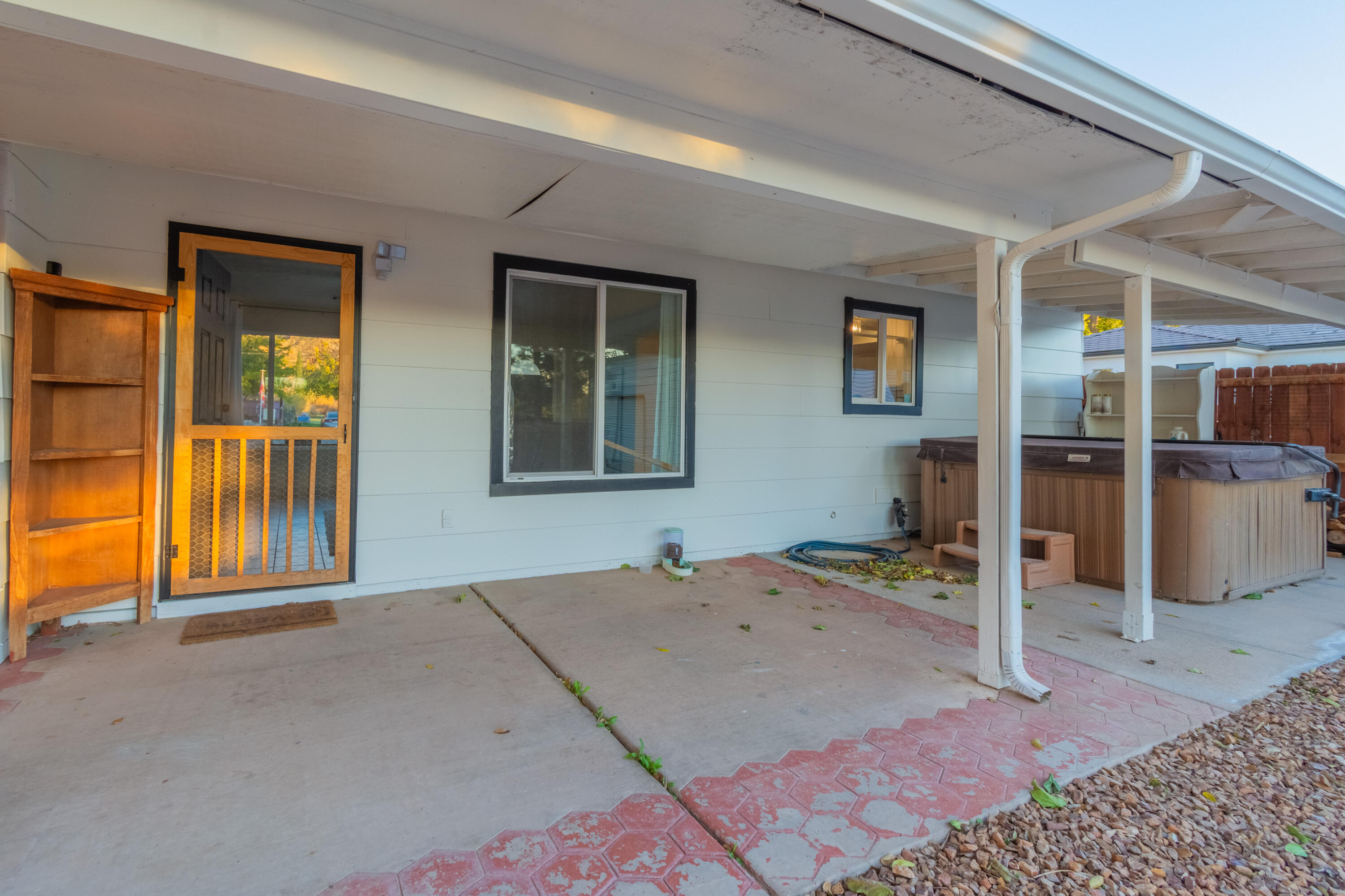 LAVERKIN TOWNSITE AND FIELD - Residential