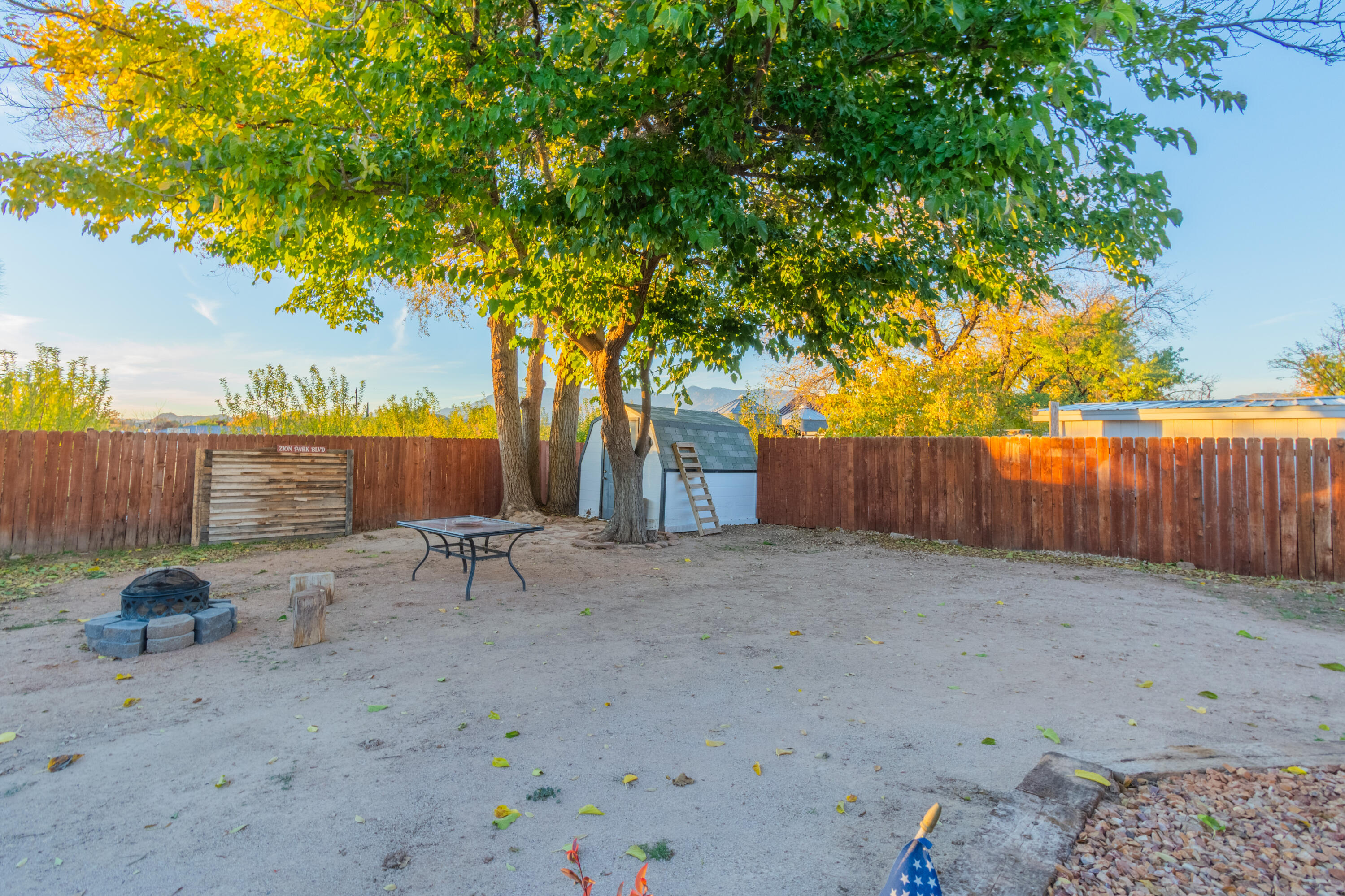 LAVERKIN TOWNSITE AND FIELD - Residential