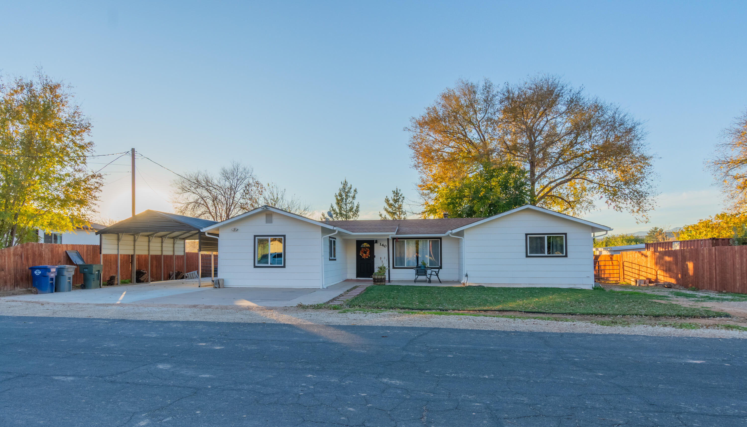 LAVERKIN TOWNSITE AND FIELD - Residential