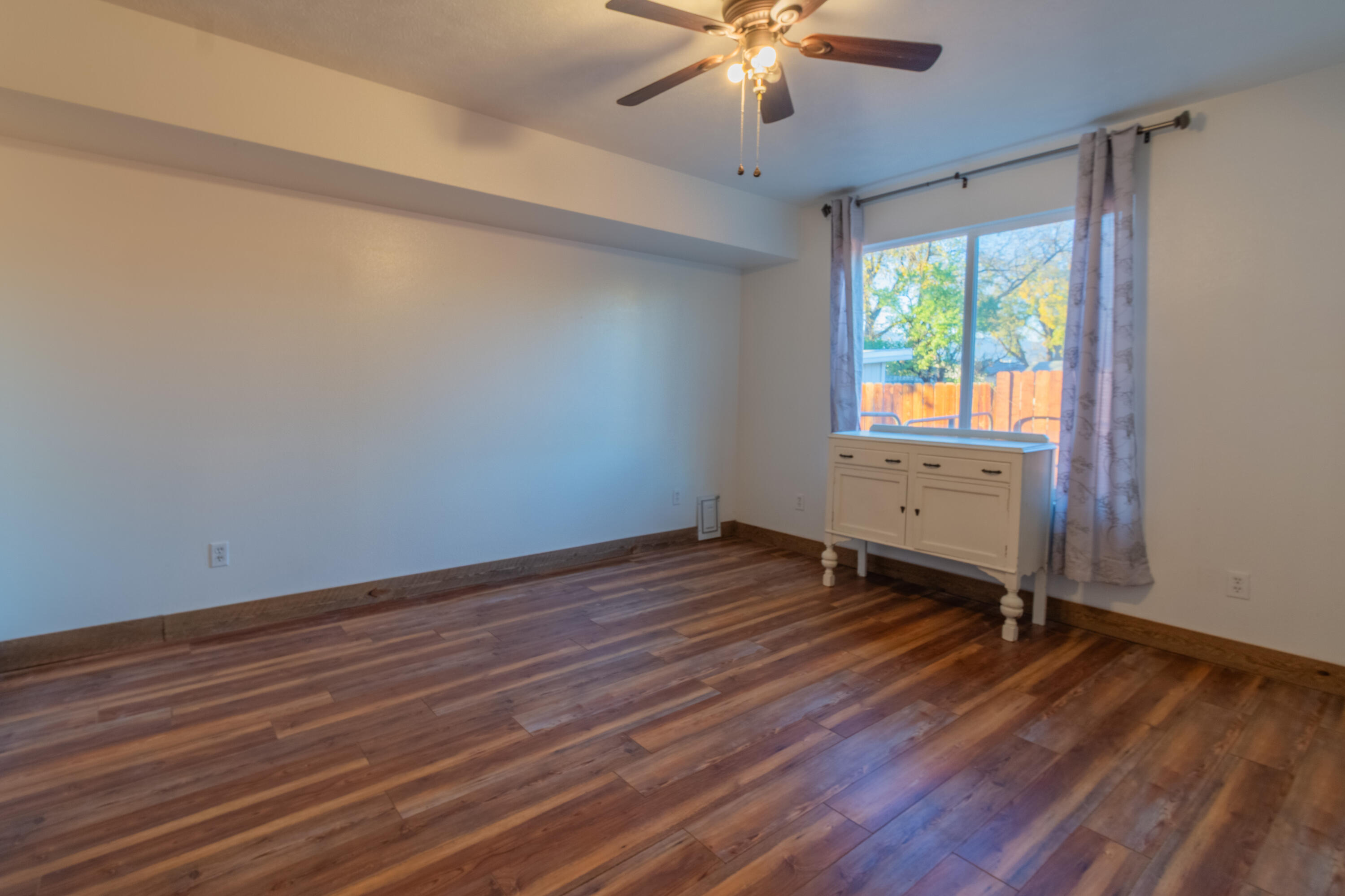 LAVERKIN TOWNSITE AND FIELD - Residential