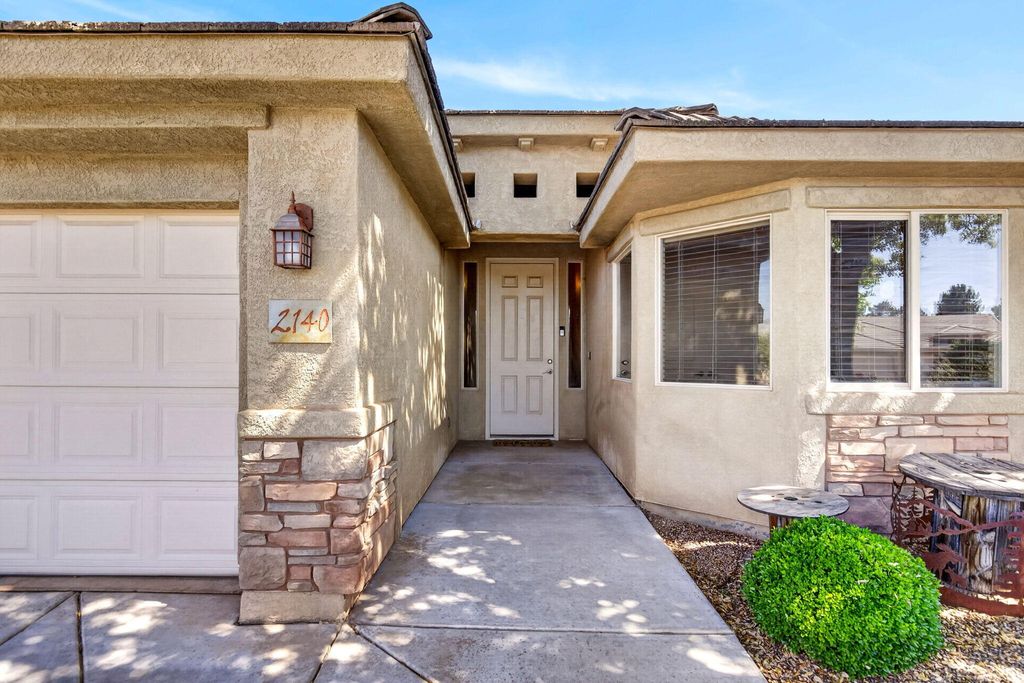 Photo of 2140 W 1610 N, Saint George, UT 84770 (MLS # 26-272472)