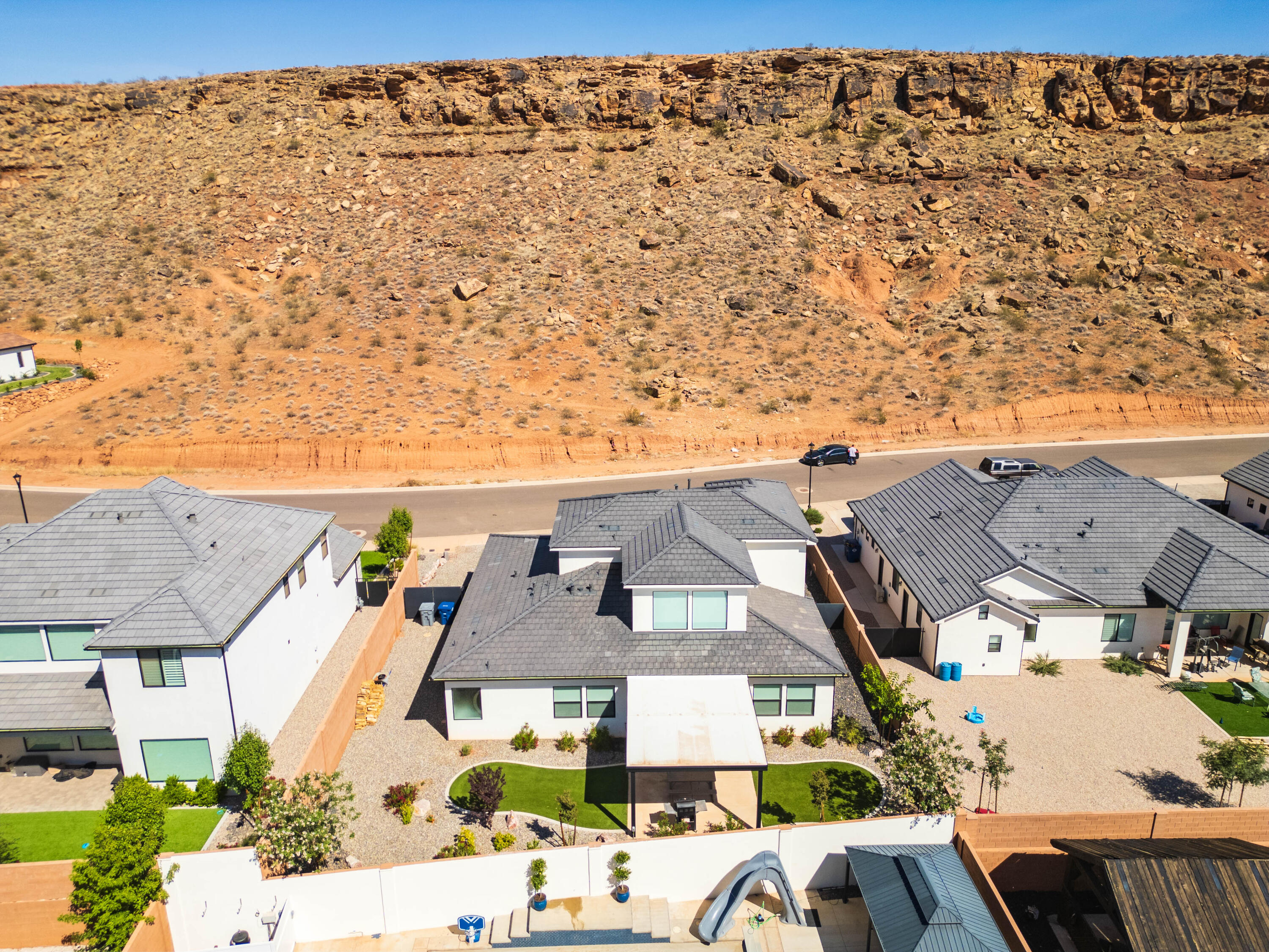 TEAKWOOD - Residential