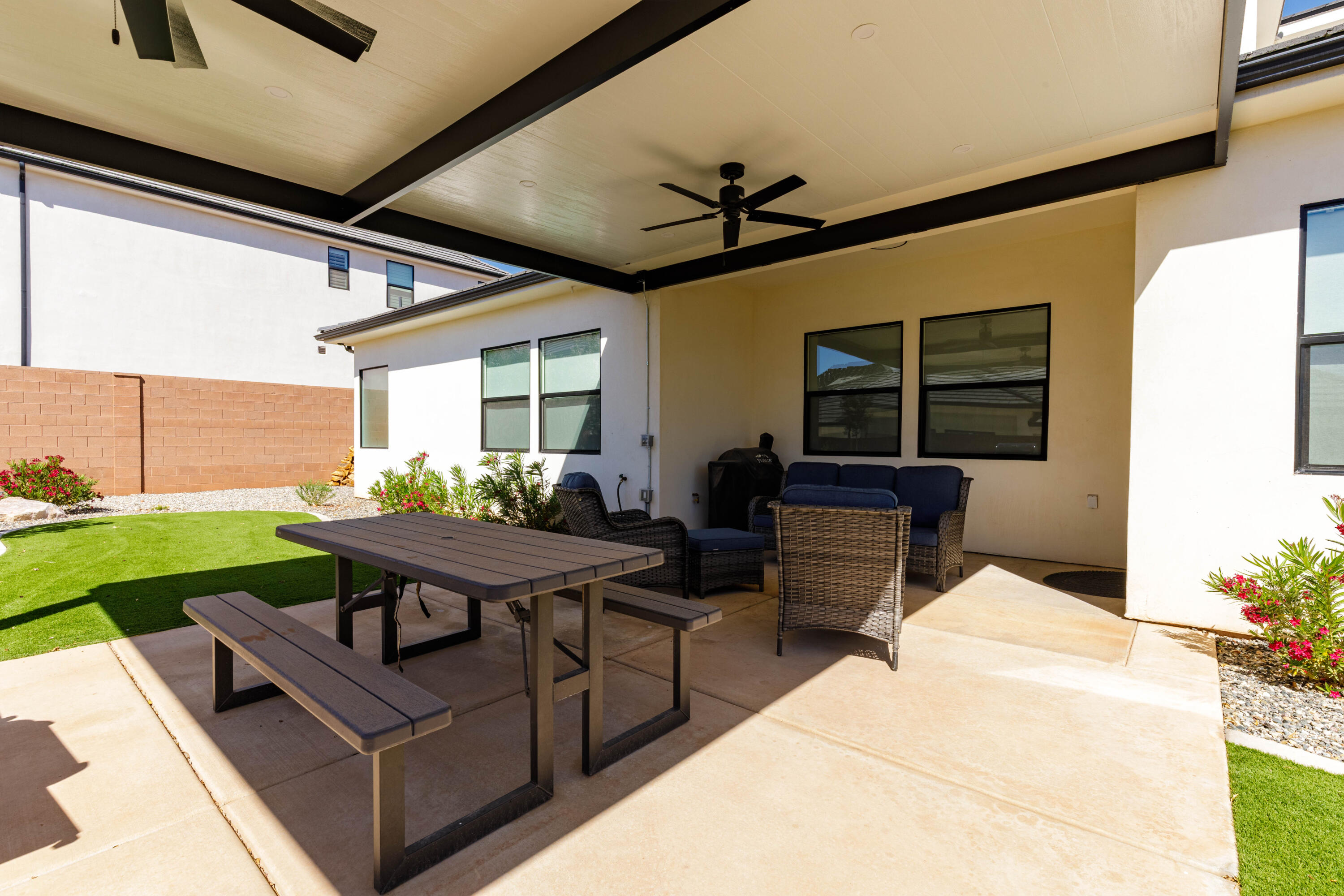 TEAKWOOD - Residential