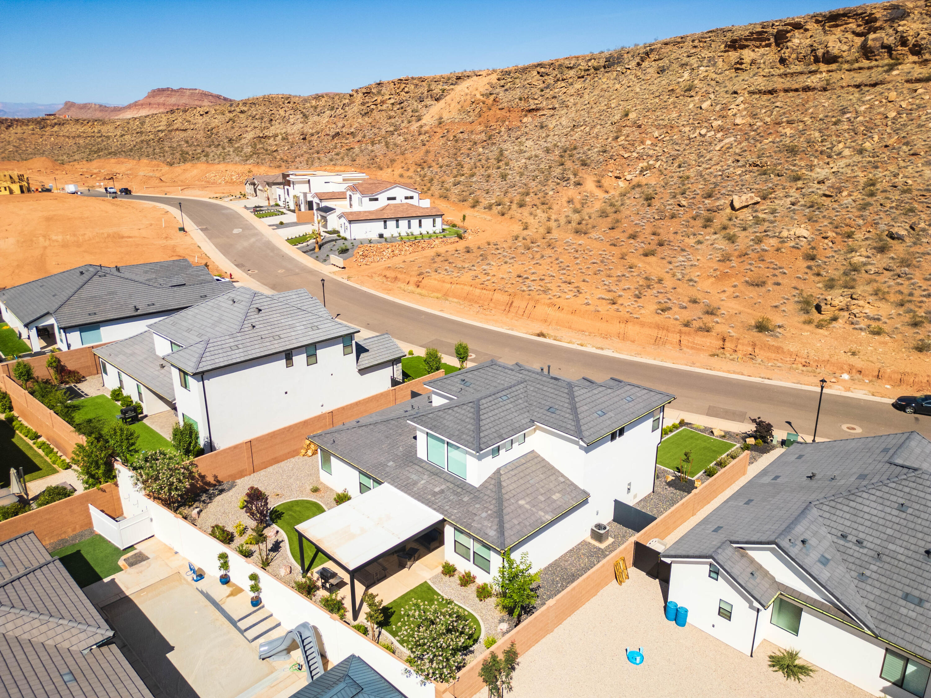 TEAKWOOD - Residential