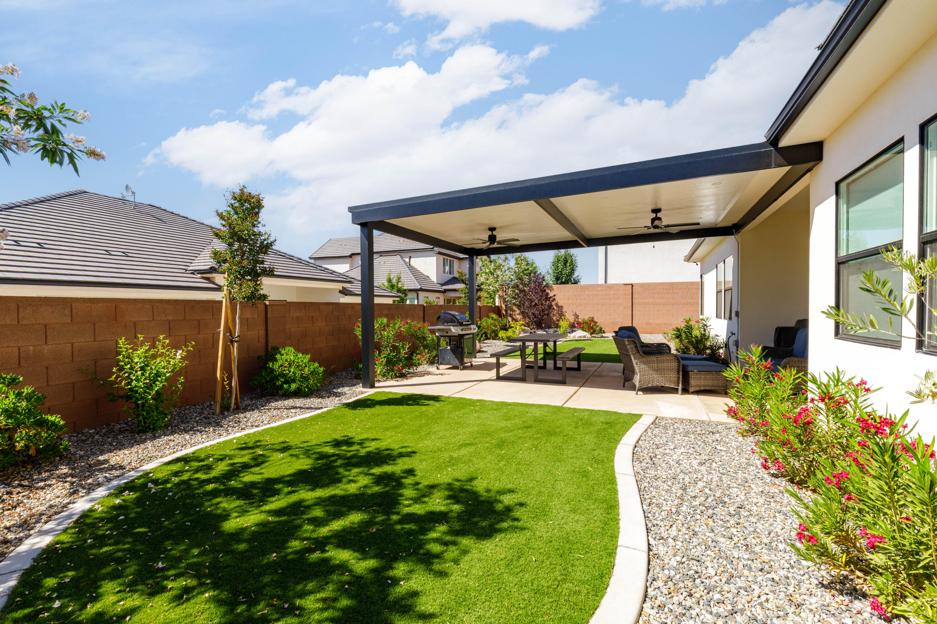 TEAKWOOD - Residential