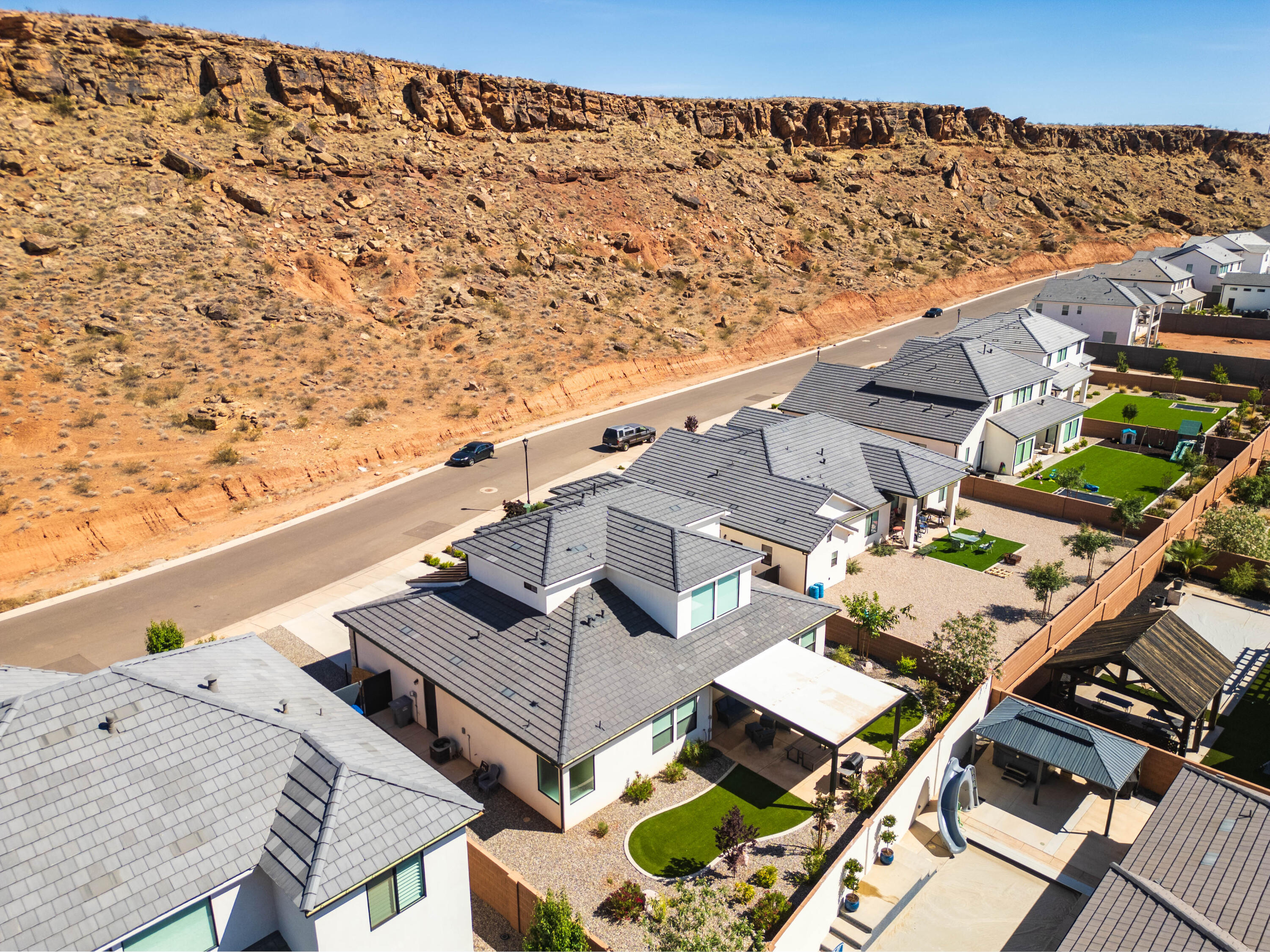 TEAKWOOD - Residential