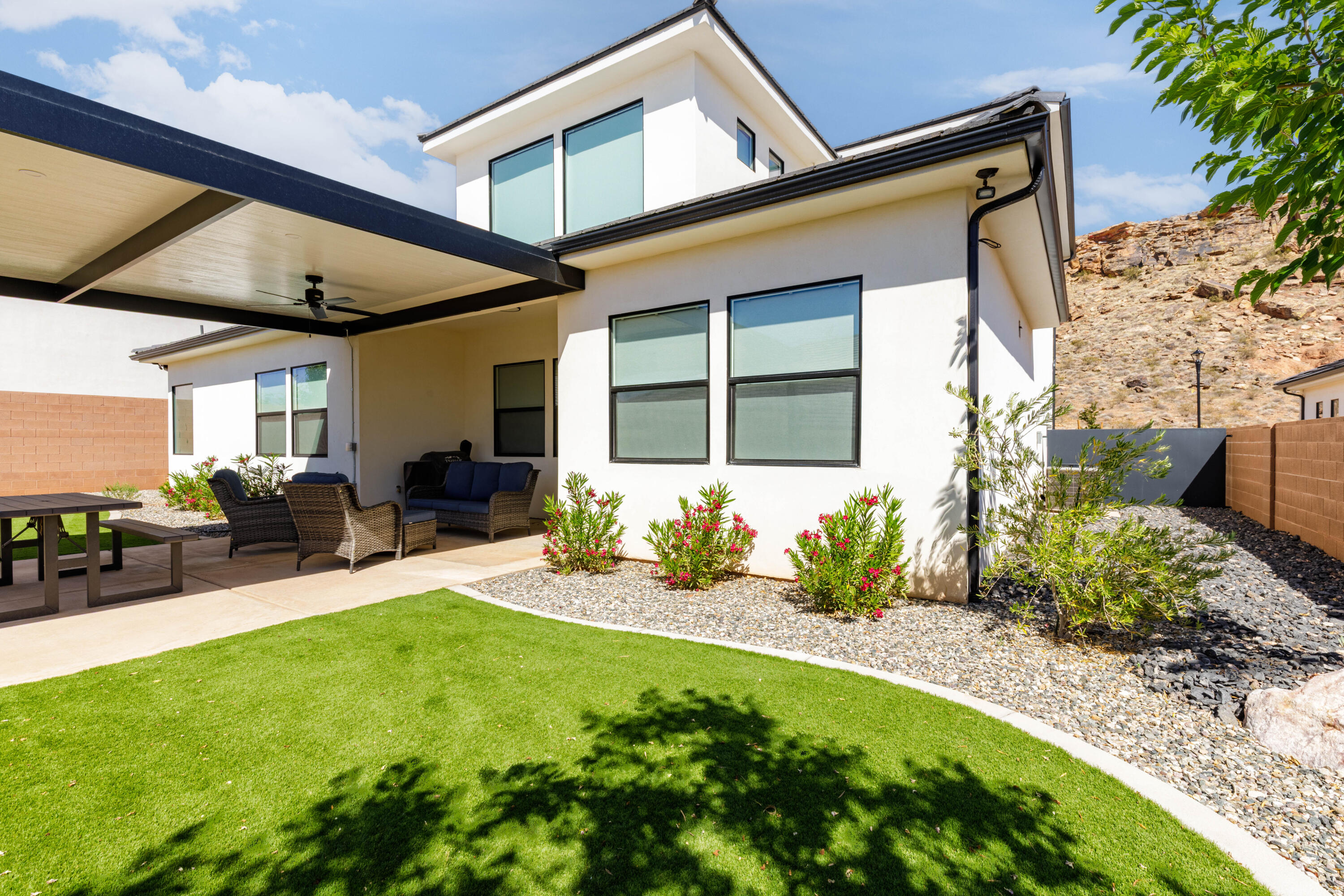 TEAKWOOD - Residential