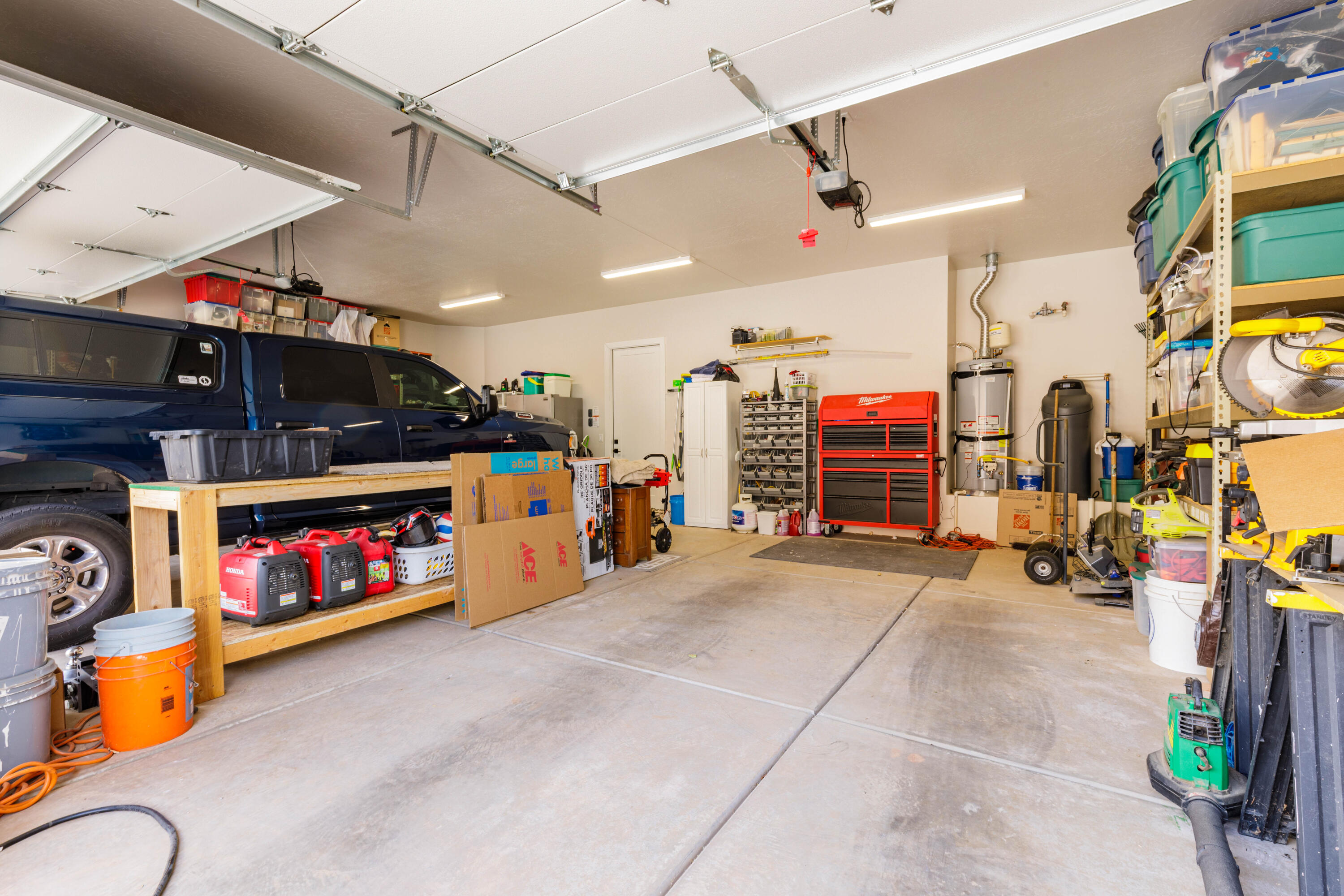 TEAKWOOD - Residential