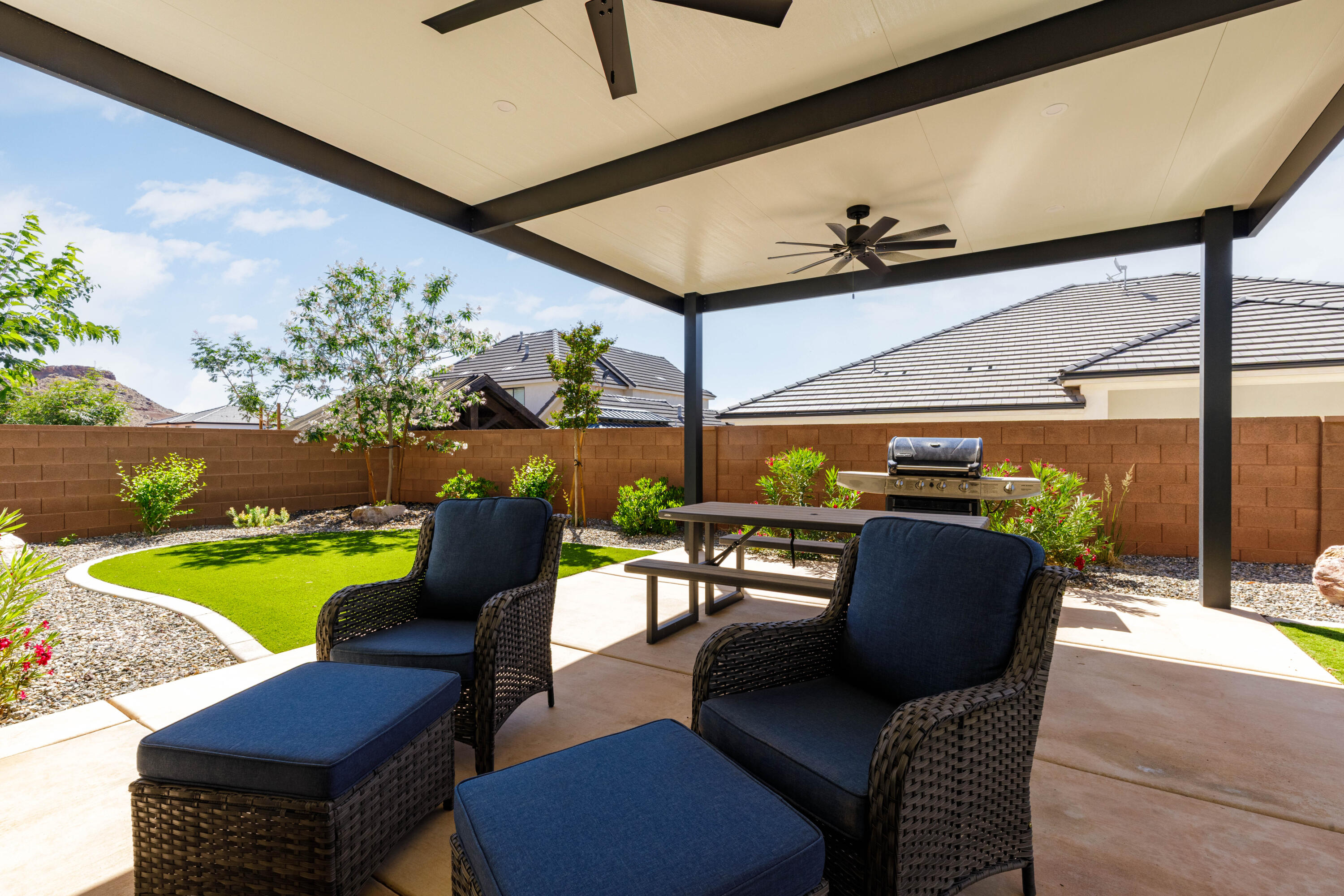 TEAKWOOD - Residential