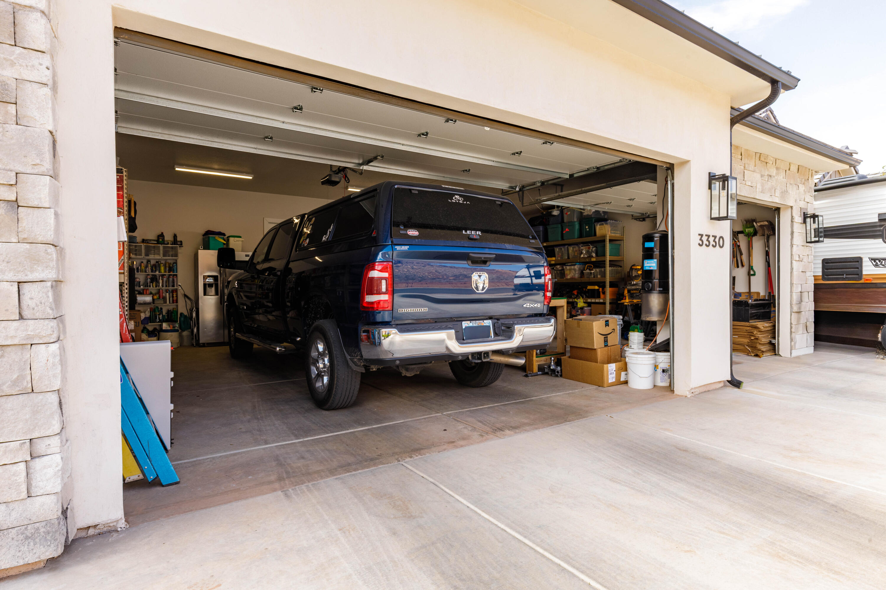 TEAKWOOD - Residential