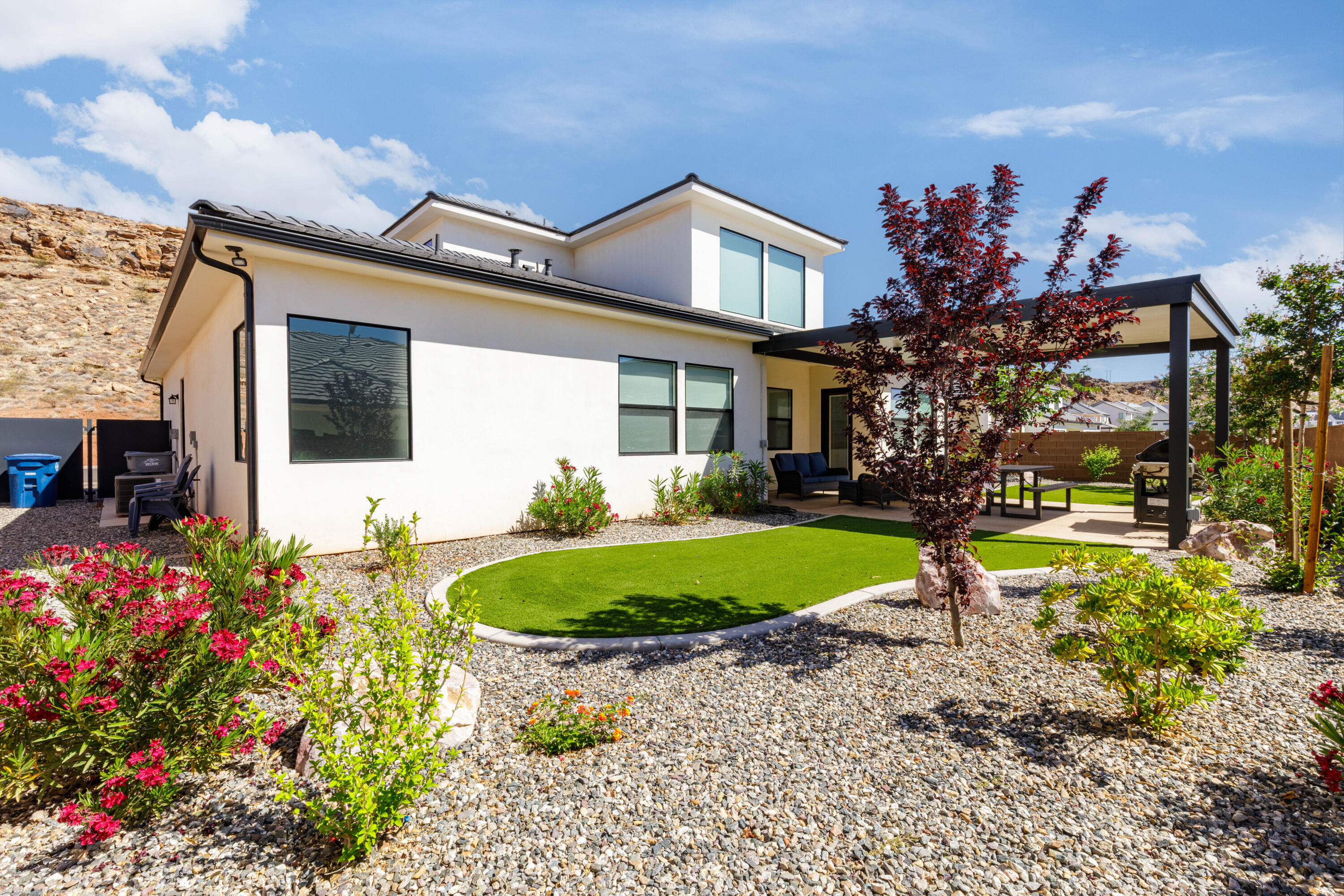 TEAKWOOD - Residential