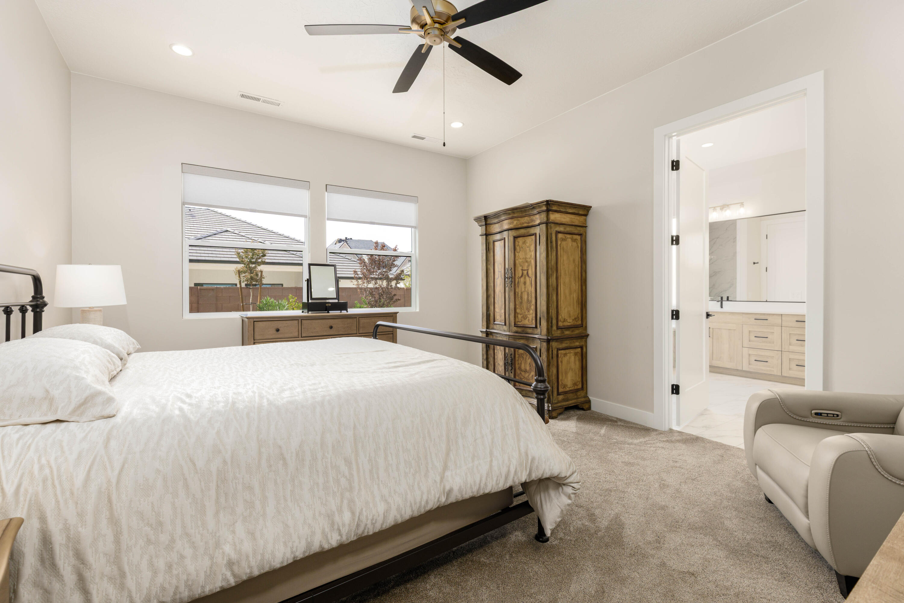 TEAKWOOD - Residential