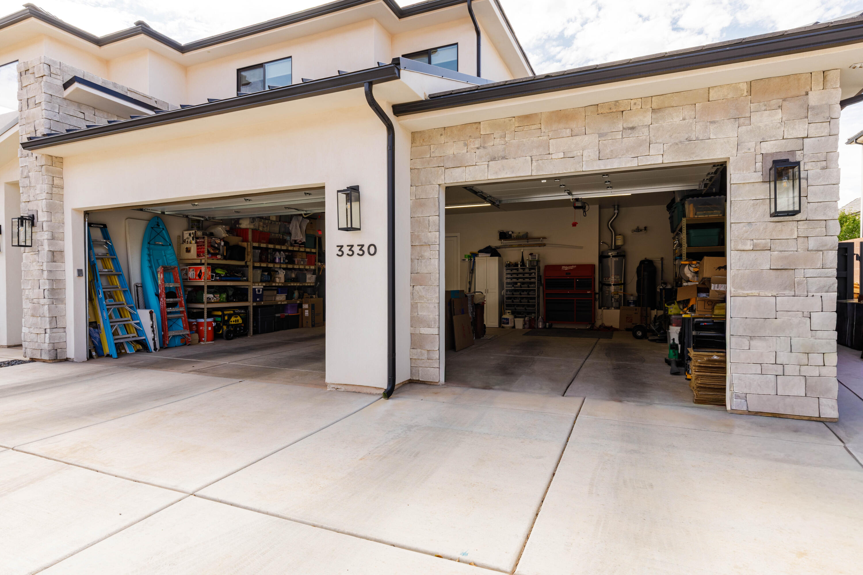 TEAKWOOD - Residential