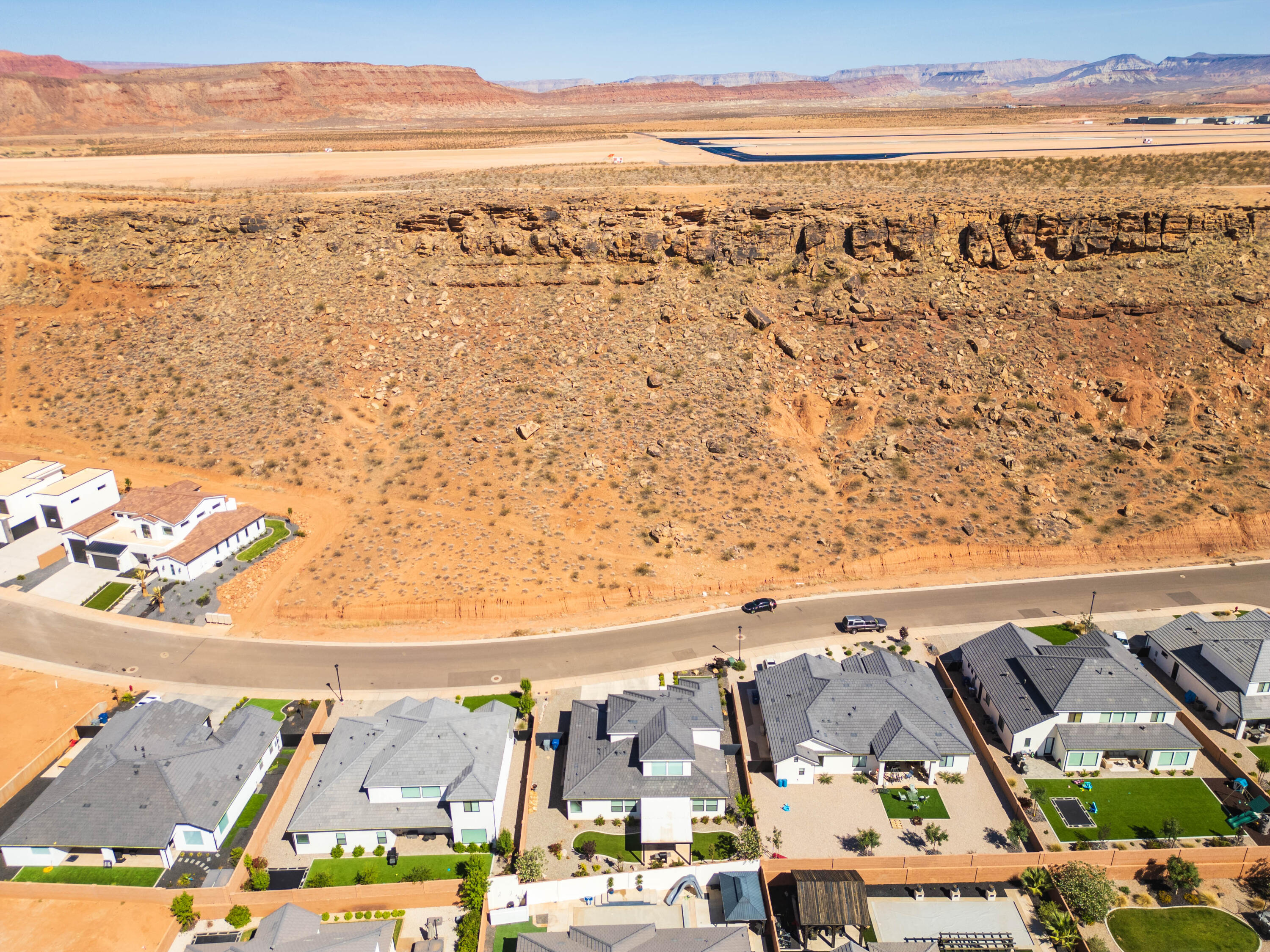 TEAKWOOD - Residential