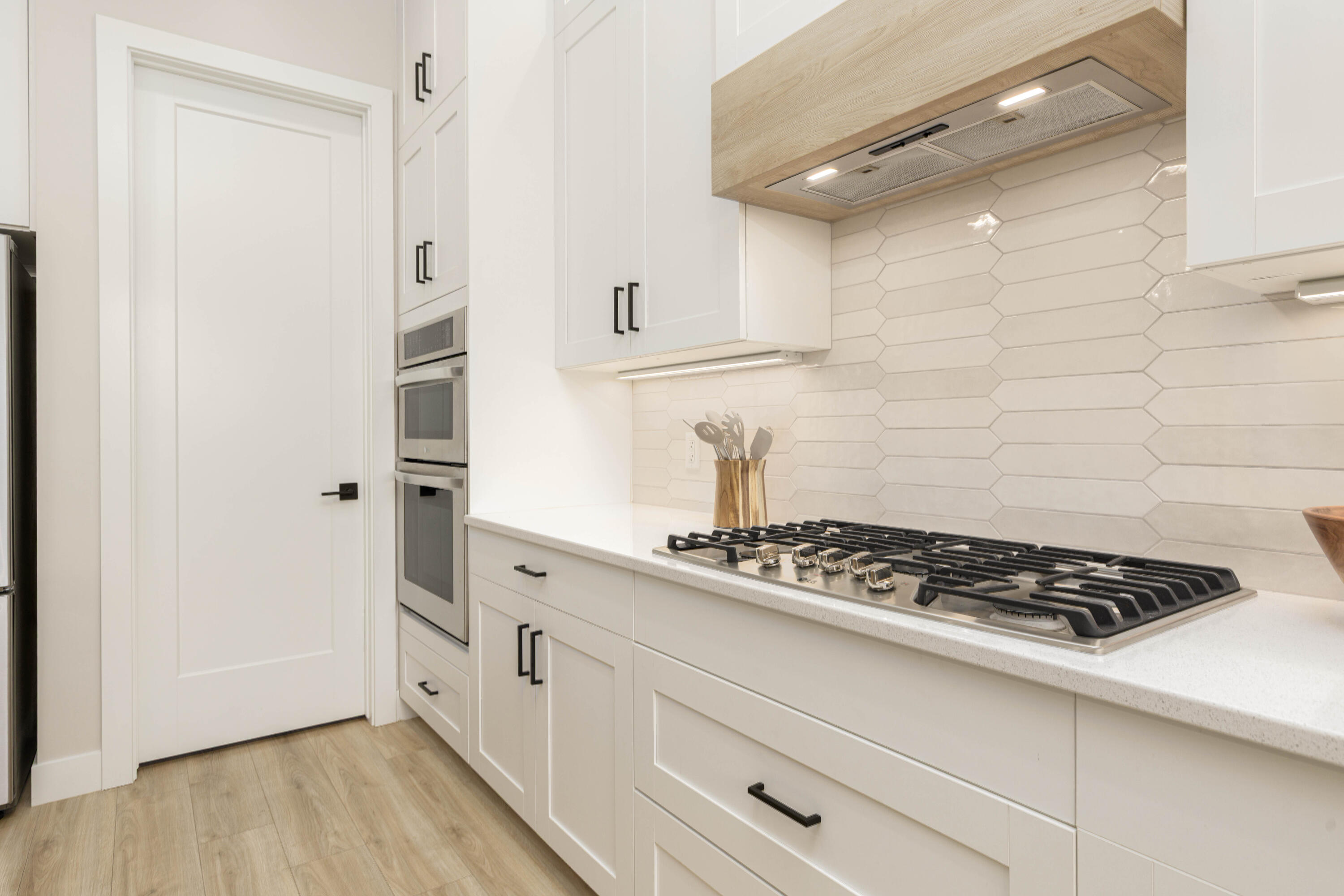 TEAKWOOD - Residential