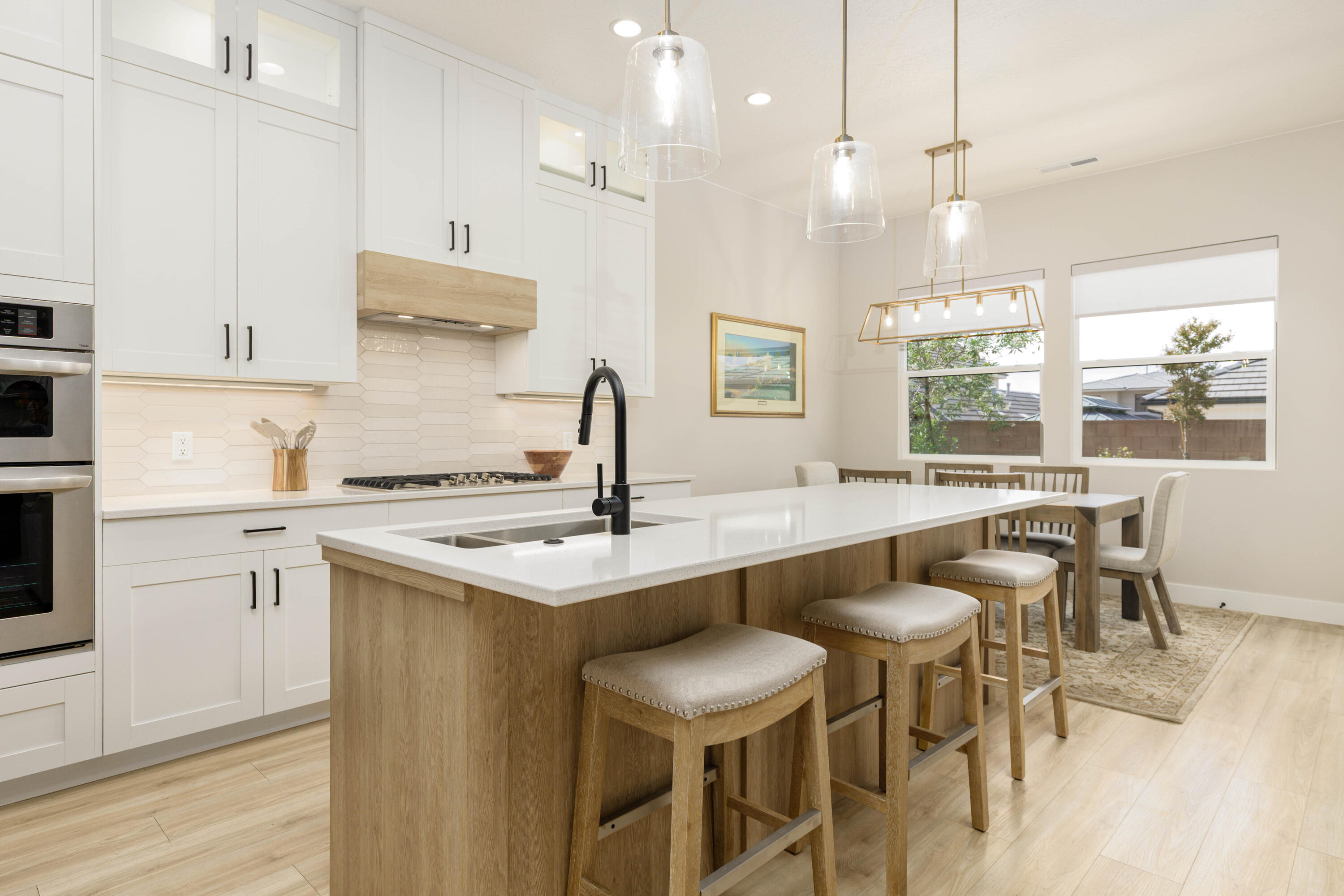 TEAKWOOD - Residential