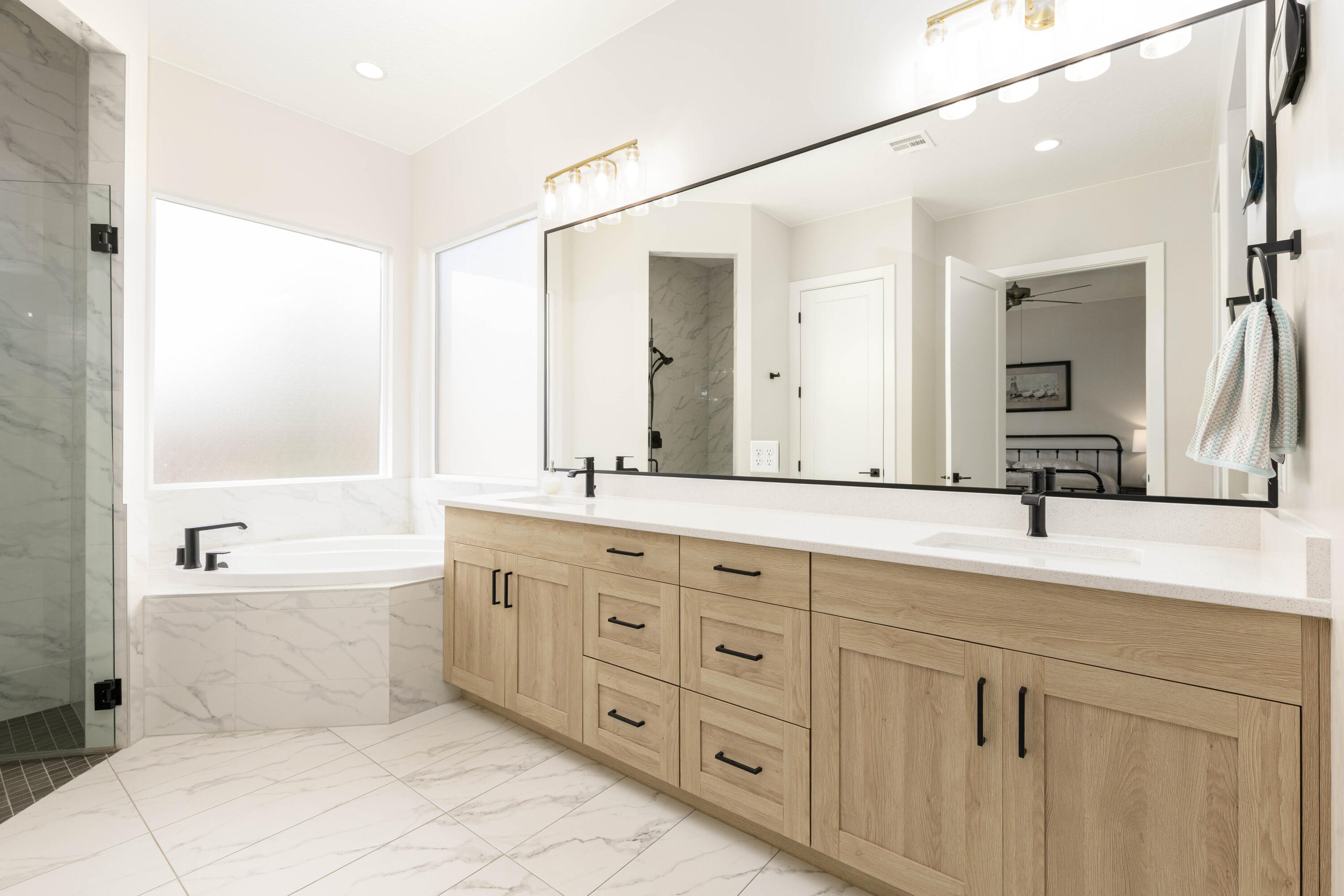 TEAKWOOD - Residential