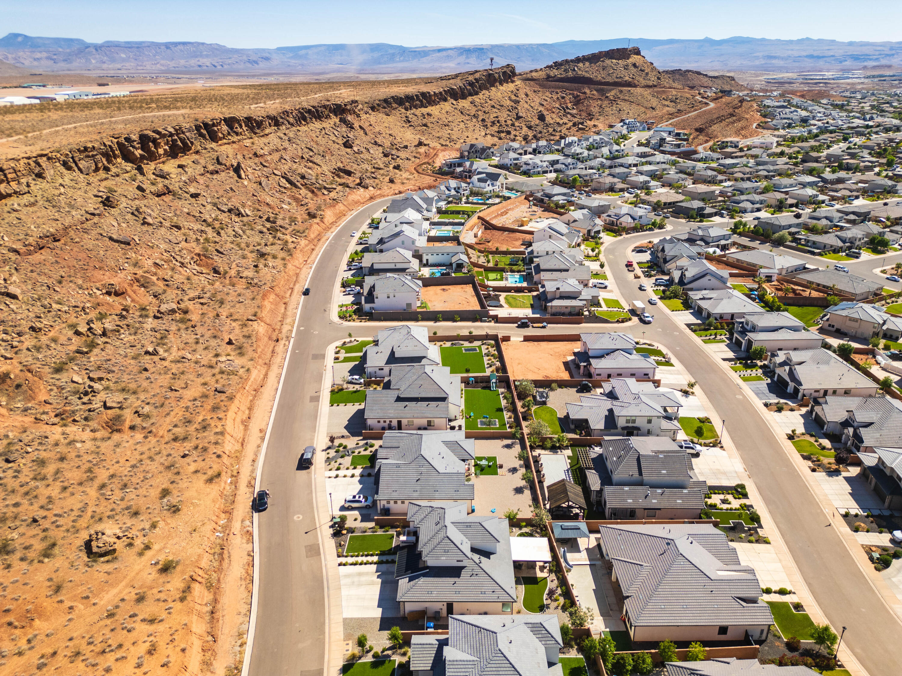 TEAKWOOD - Residential