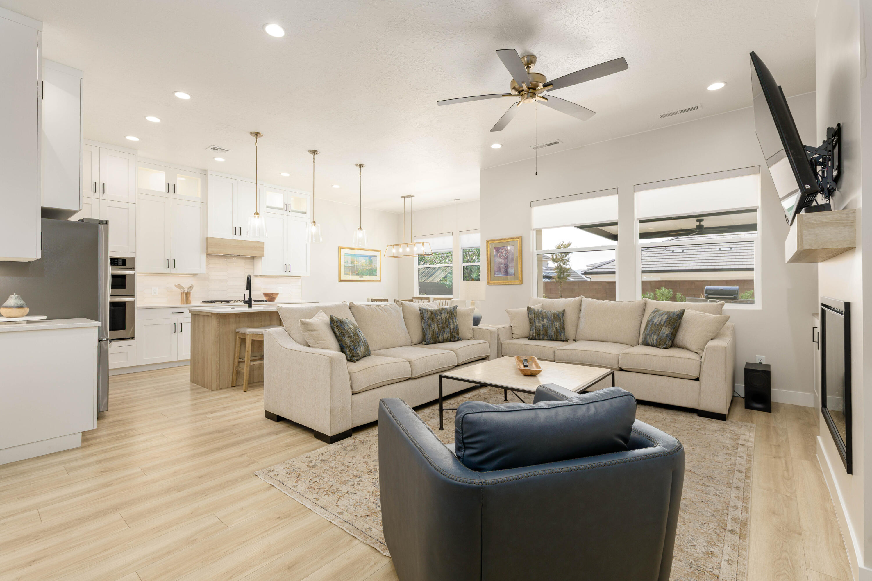 TEAKWOOD - Residential