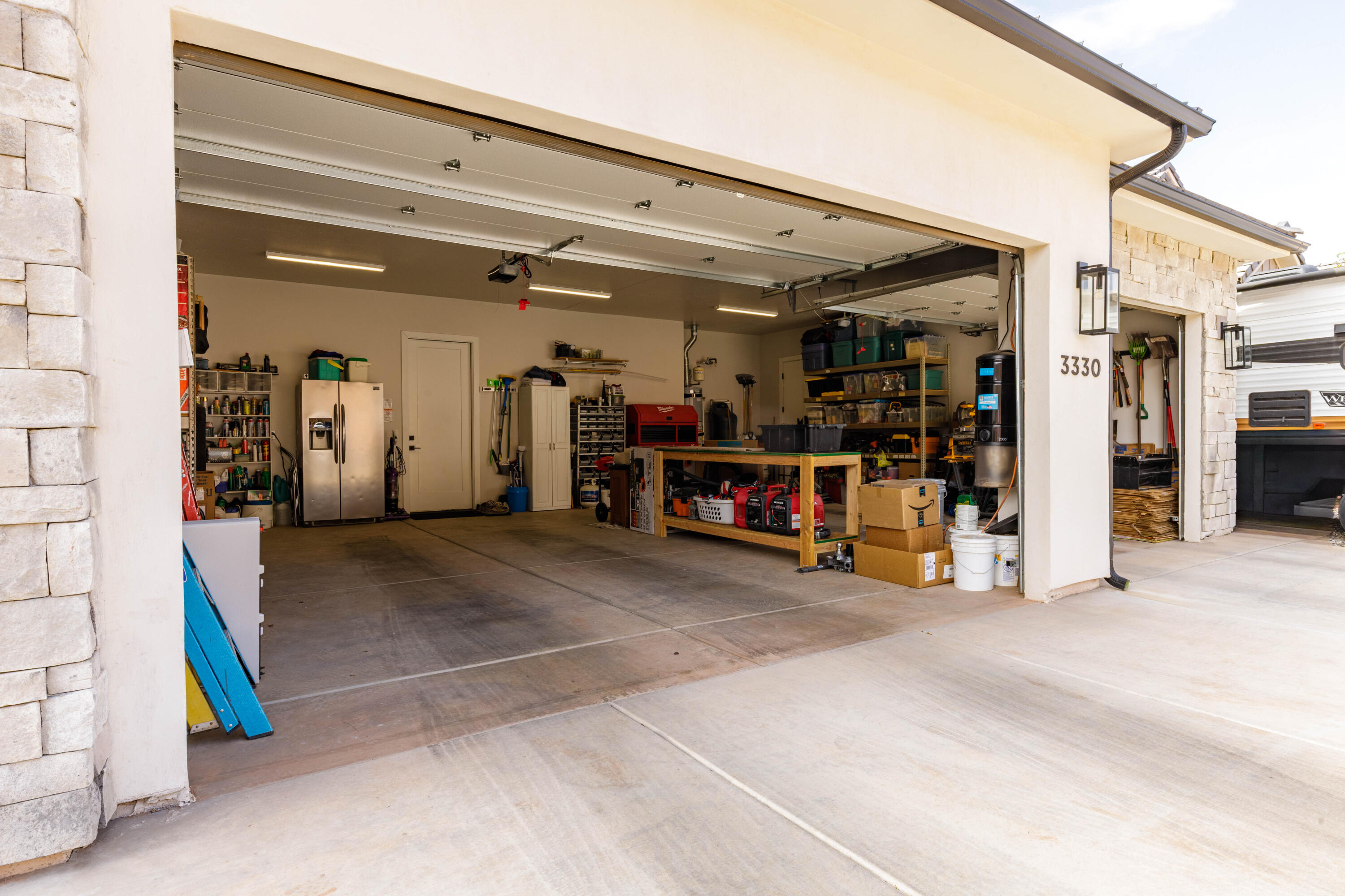 TEAKWOOD - Residential