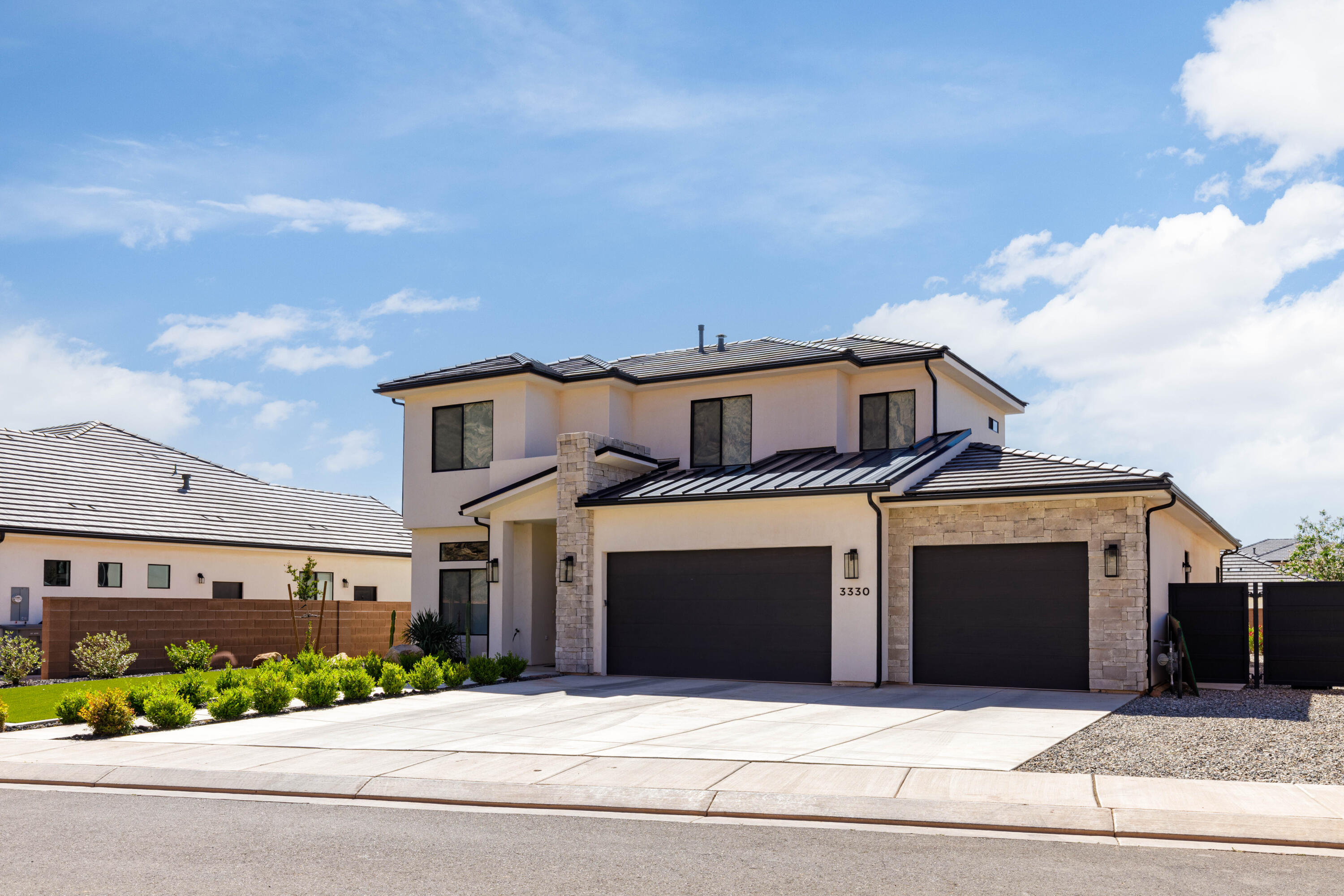 TEAKWOOD - Residential