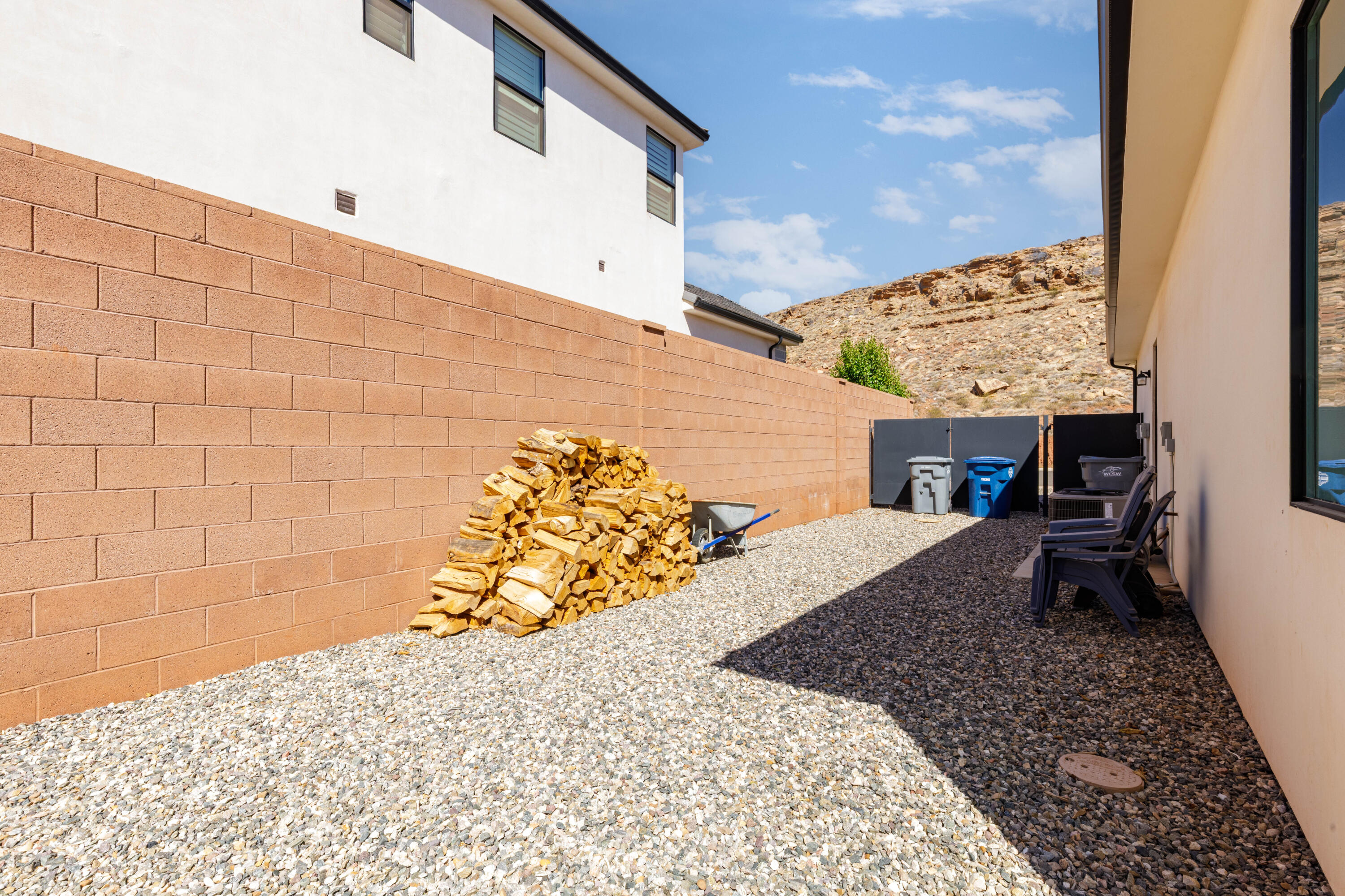 TEAKWOOD - Residential