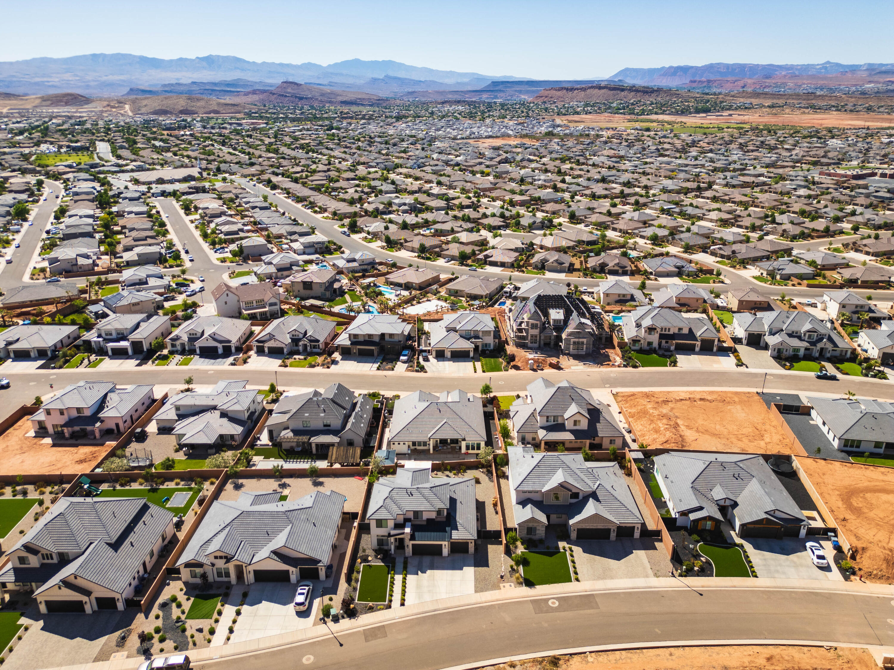 TEAKWOOD - Residential