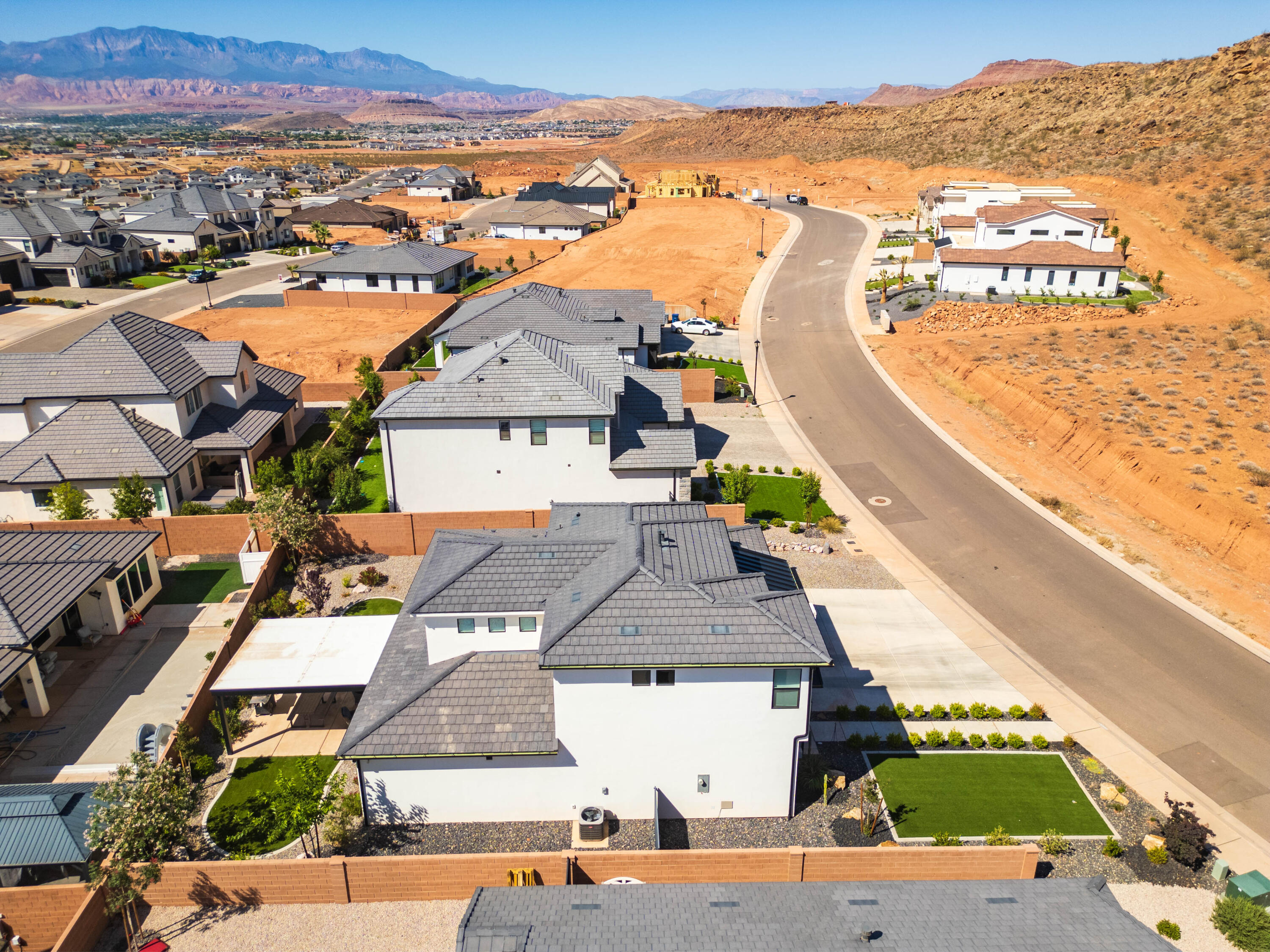 TEAKWOOD - Residential