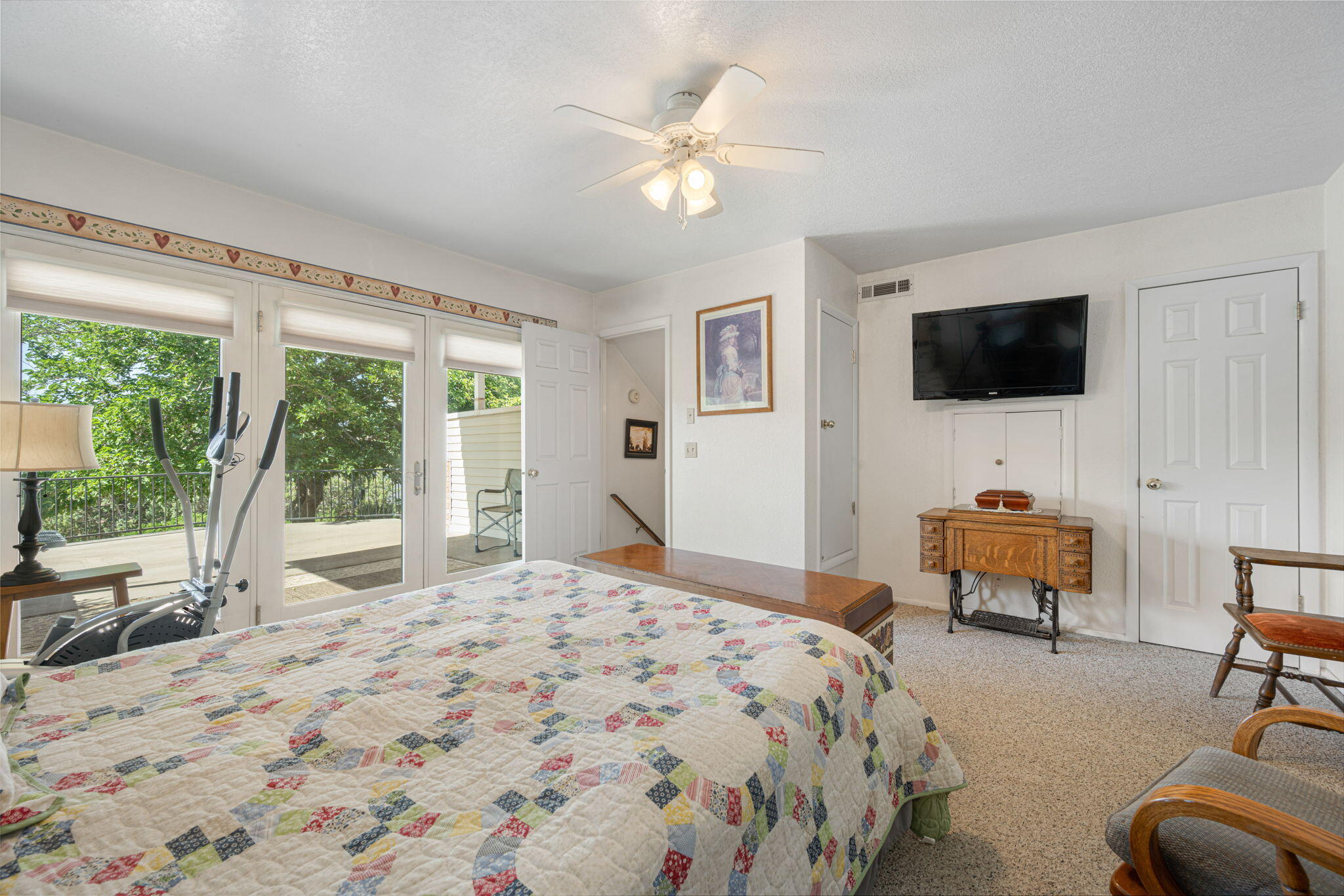 DIAMOND VALLEY ACRES - Residential