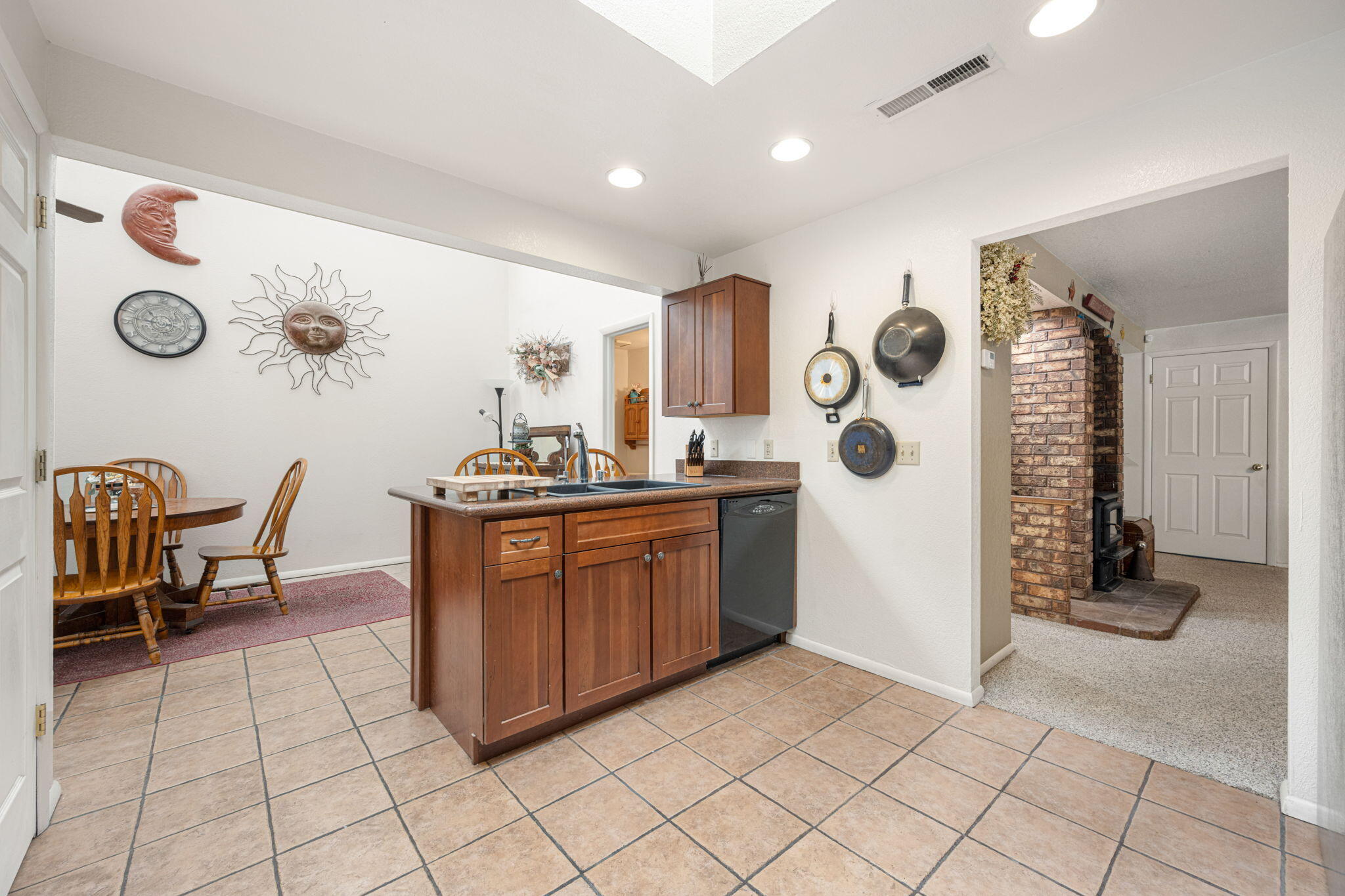 DIAMOND VALLEY ACRES - Residential