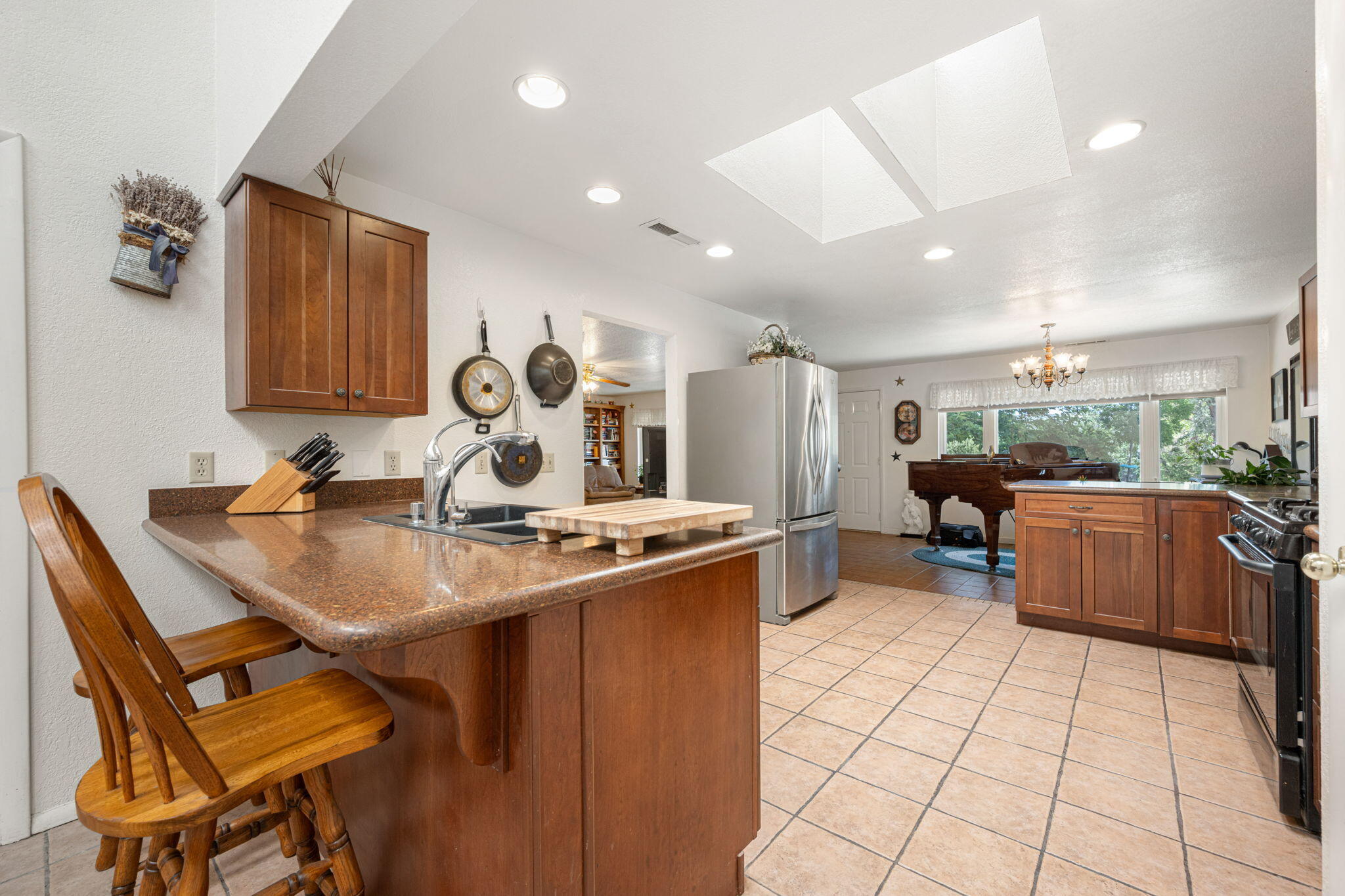 DIAMOND VALLEY ACRES - Residential