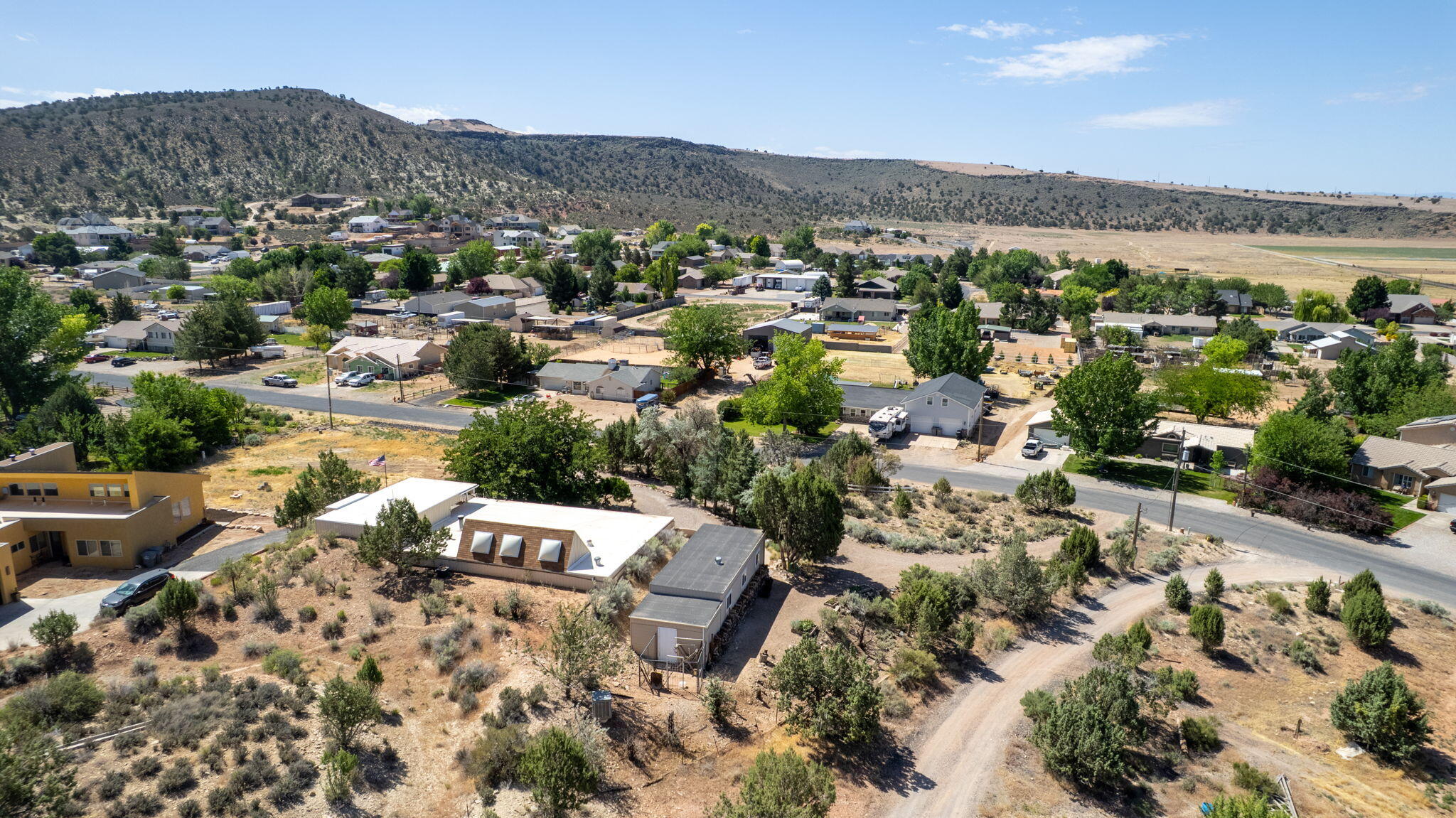 DIAMOND VALLEY ACRES - Residential