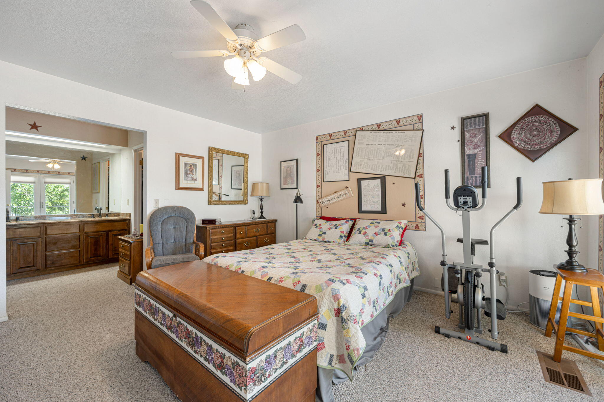 DIAMOND VALLEY ACRES - Residential