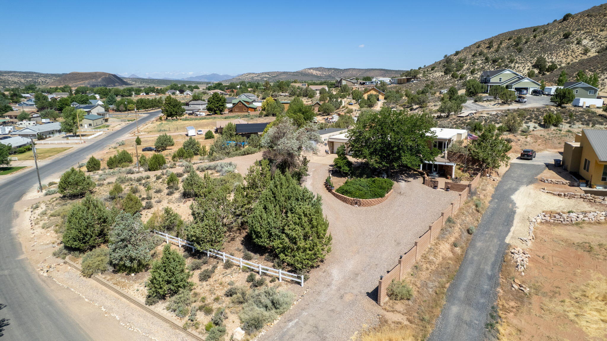 DIAMOND VALLEY ACRES - Residential