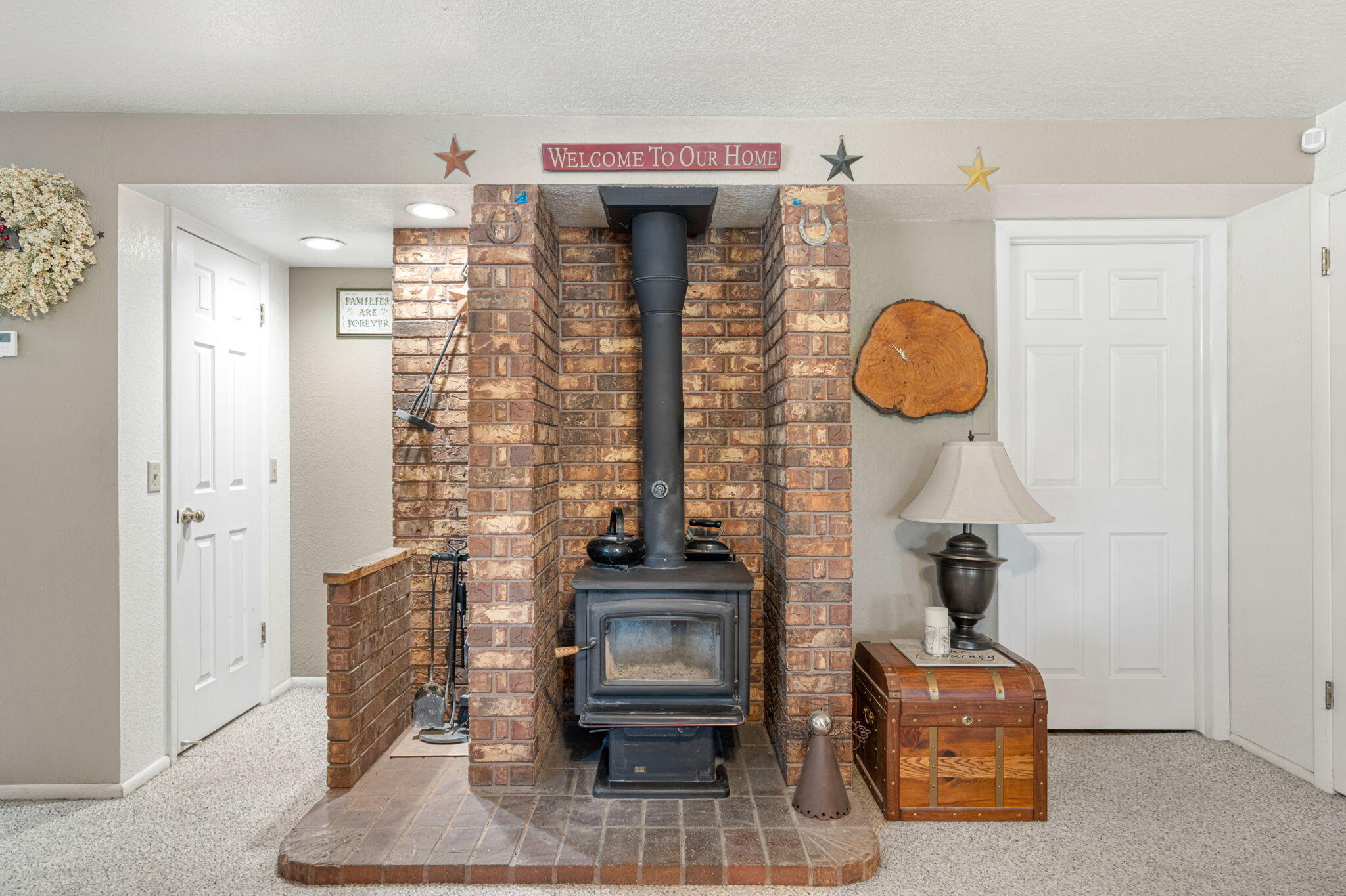 DIAMOND VALLEY ACRES - Residential