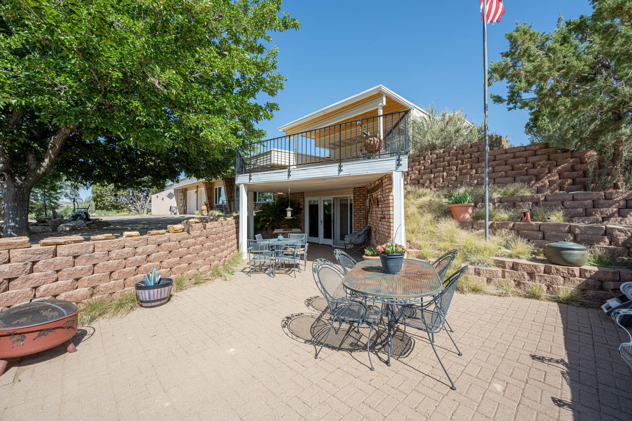 DIAMOND VALLEY ACRES - Residential