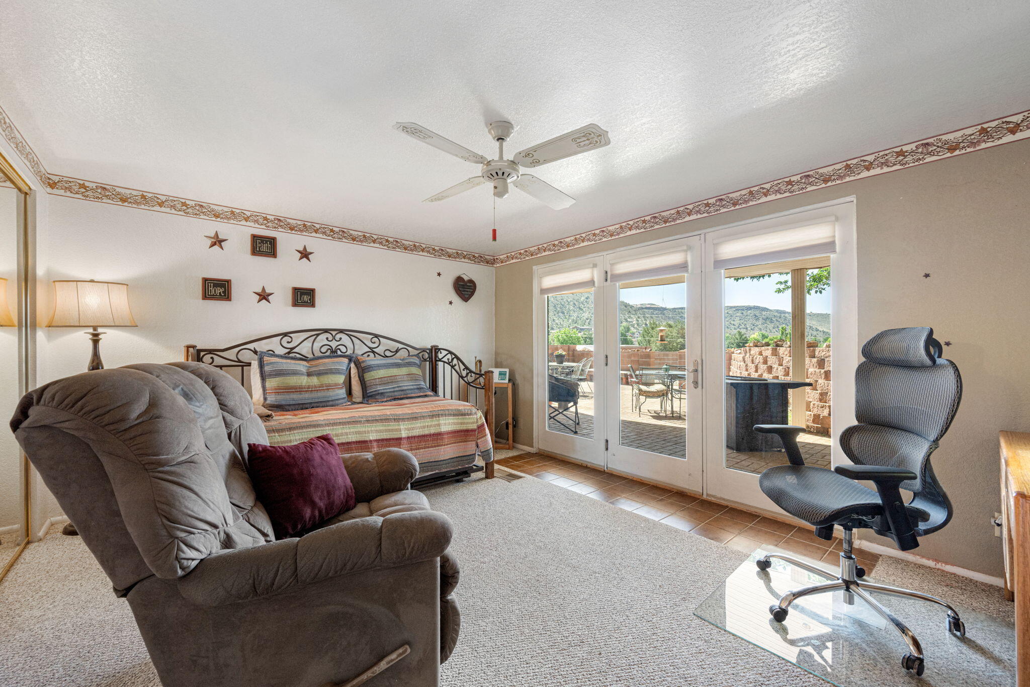 DIAMOND VALLEY ACRES - Residential