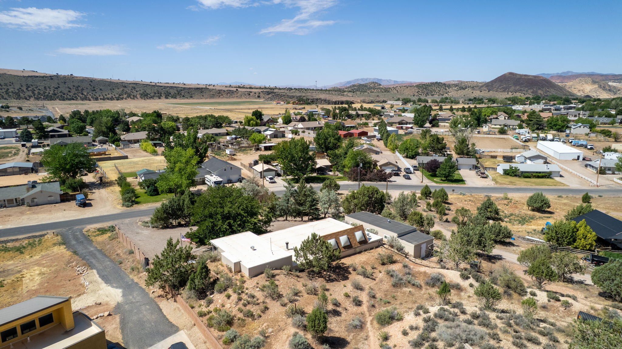DIAMOND VALLEY ACRES - Residential