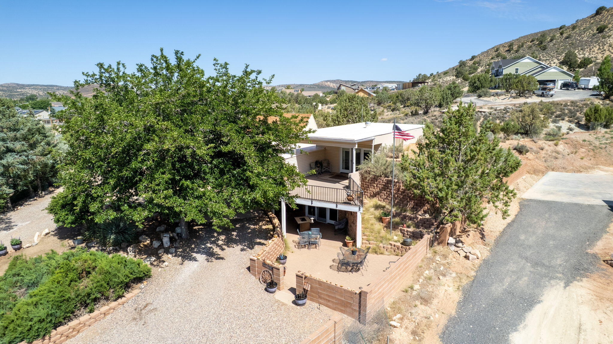 DIAMOND VALLEY ACRES - Residential
