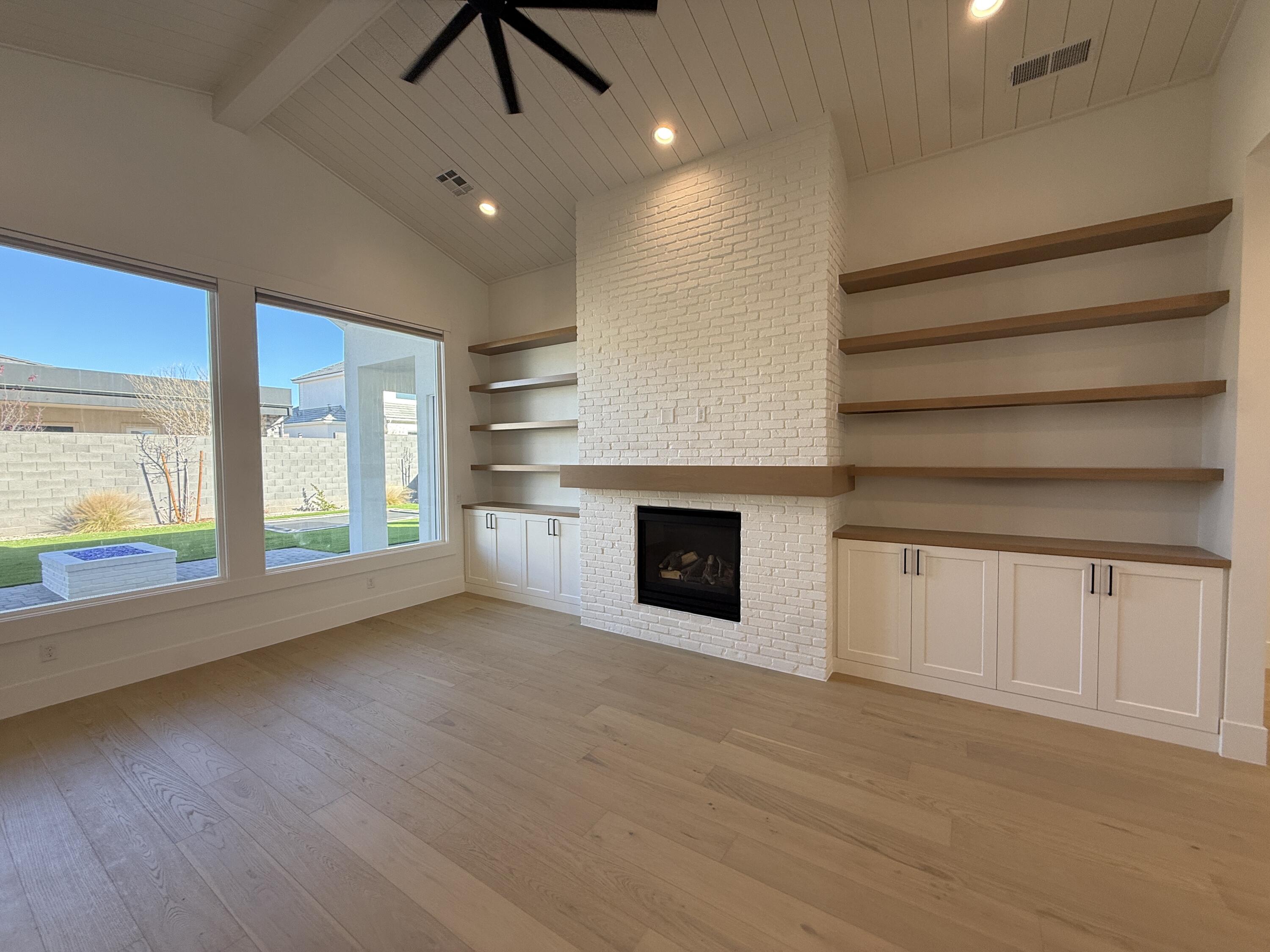 SYCAMORE VILLAGE - Residential