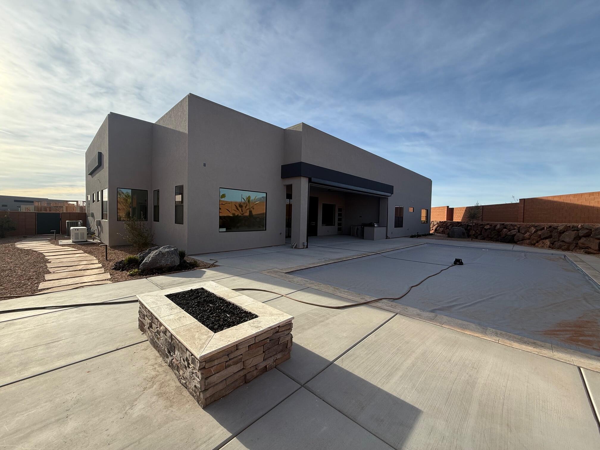 ONYX VALLEY - Residential